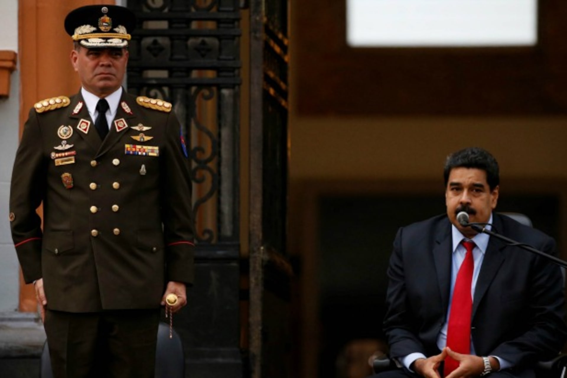 <p>Venezuela’s President Nicolas Maduro (R) speaks, while Venezuela’s Defense Minister Vladimir Padrino Lopez stands next to him,… of South American independence hero Francisco de Miranda in Caracas, Venezuela July 14, 2016 (Reuters/Carlos Garcia Rawlins).</p>
