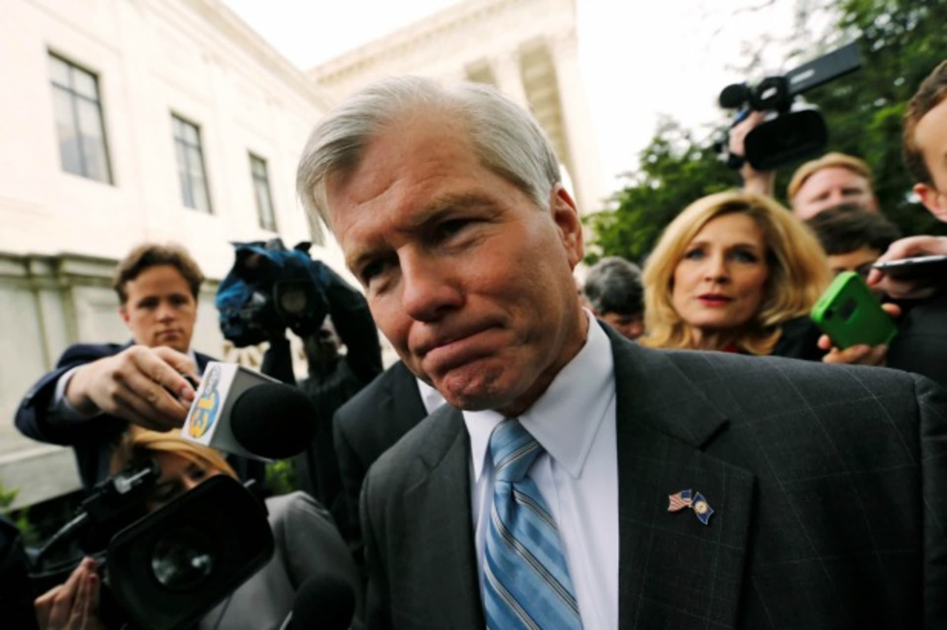 <p>Former Virginia Governor Bob McDonnell is trailed by reporters as he departs after his appeal of his 2014 corruption convictio…ing that could hem in federal prosecutors as they go after bribery charges against other politicians (Reuters/Jonathan Ernst).</p>
