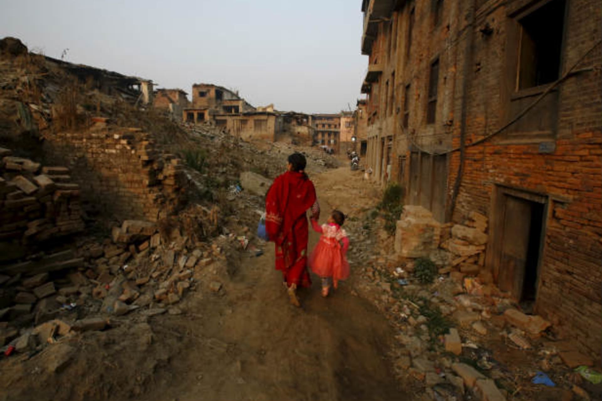 <p>Nepal earthquake woman girl</p>
