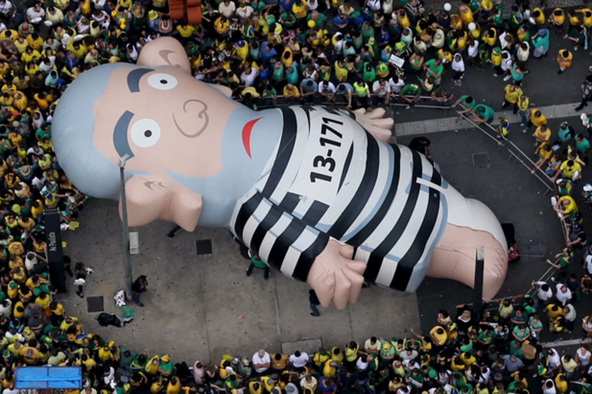 <p>Dilma Rousseff, Luiz Inácio Lula da Silva, Lava Jato, Marcelo Odebrecht, protests, Workers’ Party, Delcídio Amaral, Aloizi…Neves, Renan Calheiros, legitimacy, golpismo, PSDB, Sérgio Moro, Eduardo Cunha, resignation, impeachment, Ricardo Lewandowski</p>
