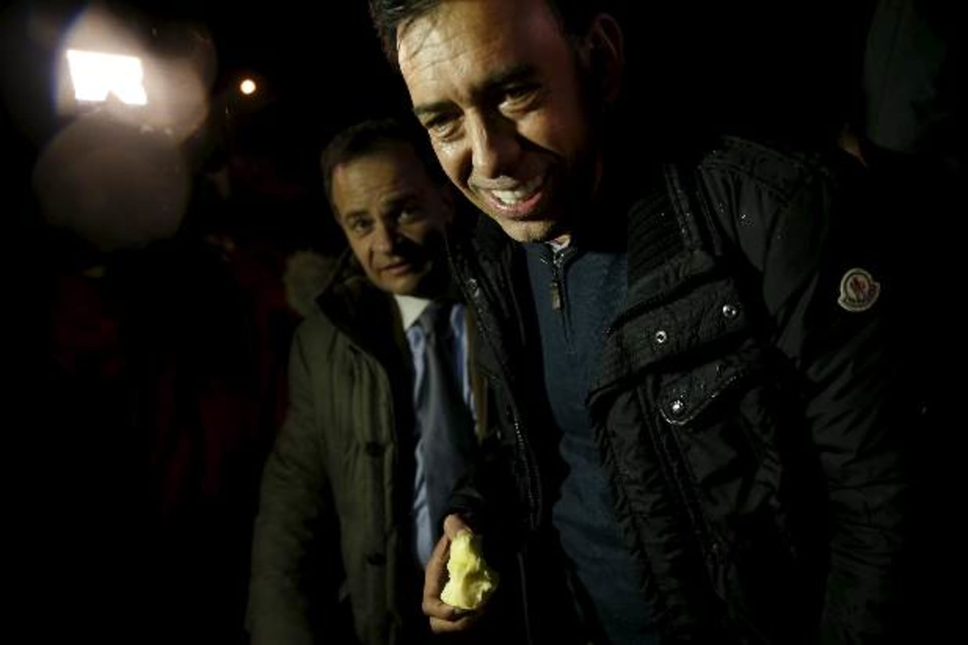 <p>Humberto Moreira, a former ally of Mexican President Enrique Pena Nieto, and his lawyer Ulrich Richter (L) leave the Soto del Real penitentiary outside Madrid, Spain, January 22, 2016 (Reuters/Susana Vera).</p>
