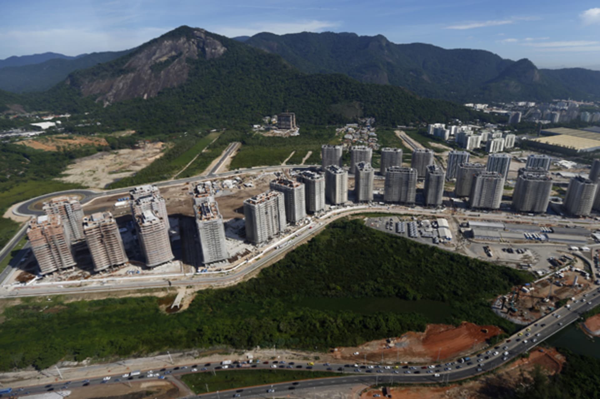 <p>Brazil, Infrastructure, Dilma Rousseff, Programa de Investimentos em Logística (PIL), 2016 Olympics, BNDES</p>
