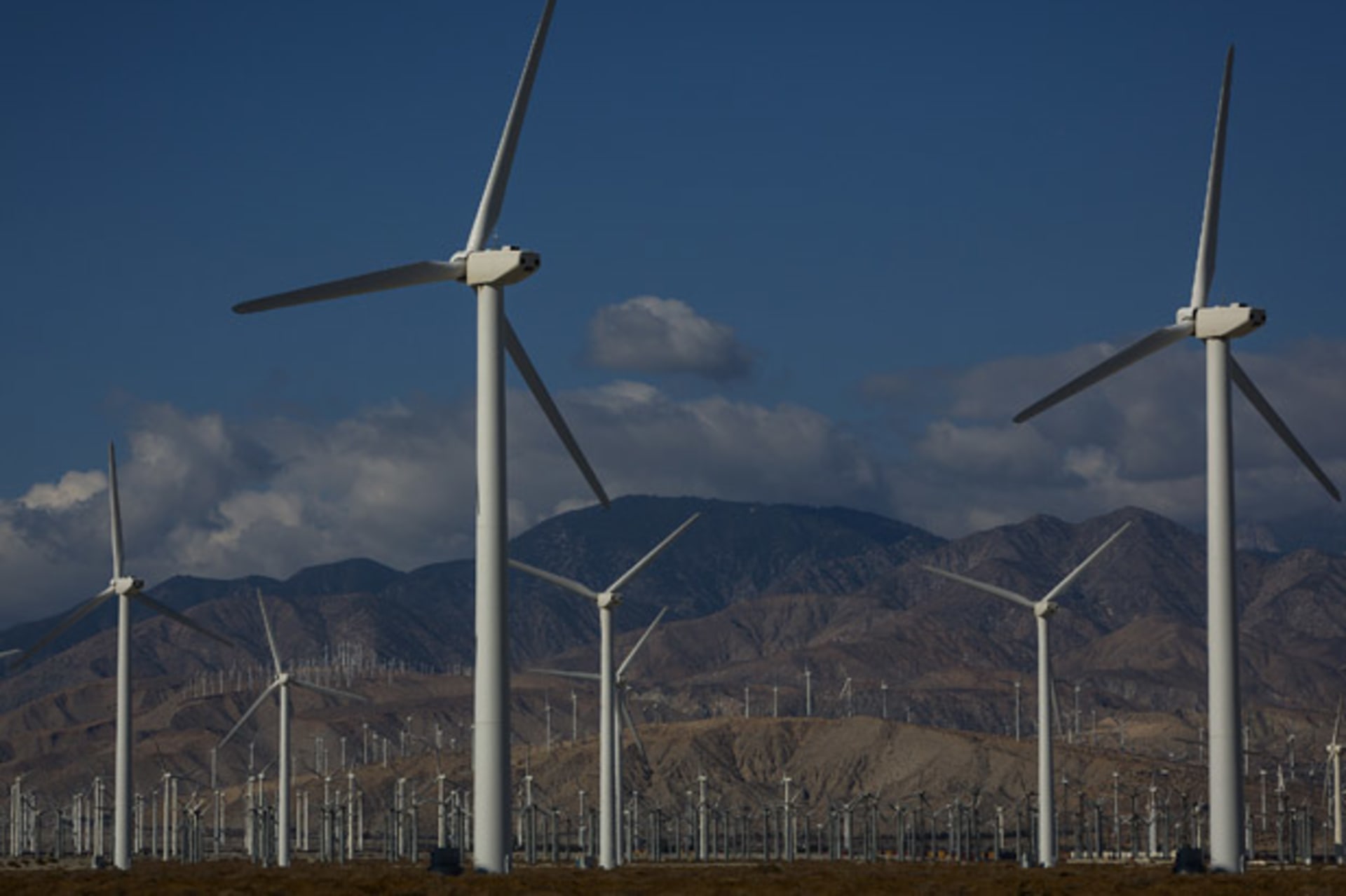 <p>wind turbines Palm Springs California</p>
