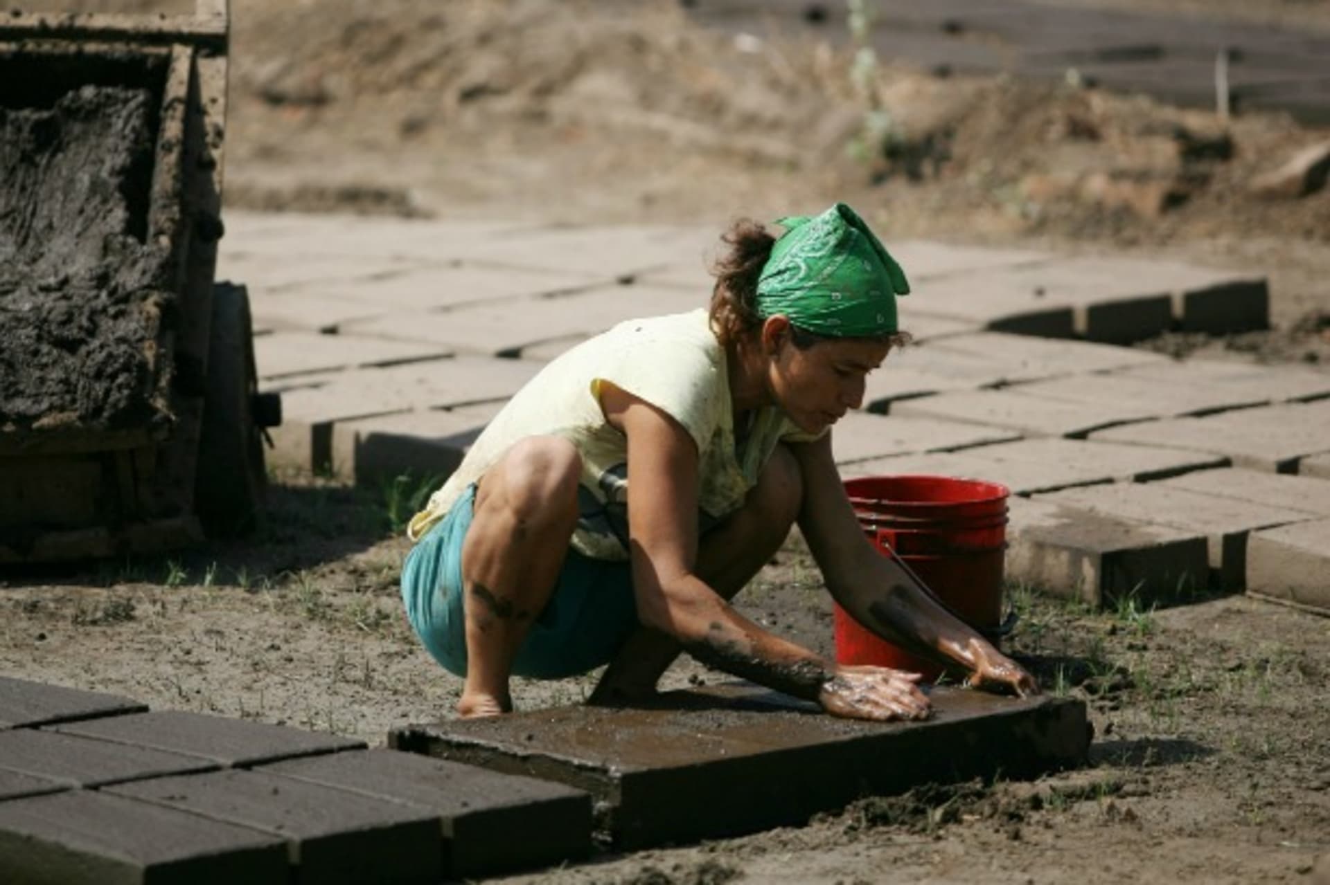 <p>A woman works at a brick factory in La Paz Centro, Nicaragua, March 2010 (Courtesy Reuters/Oswaldo Rivas).</p>

