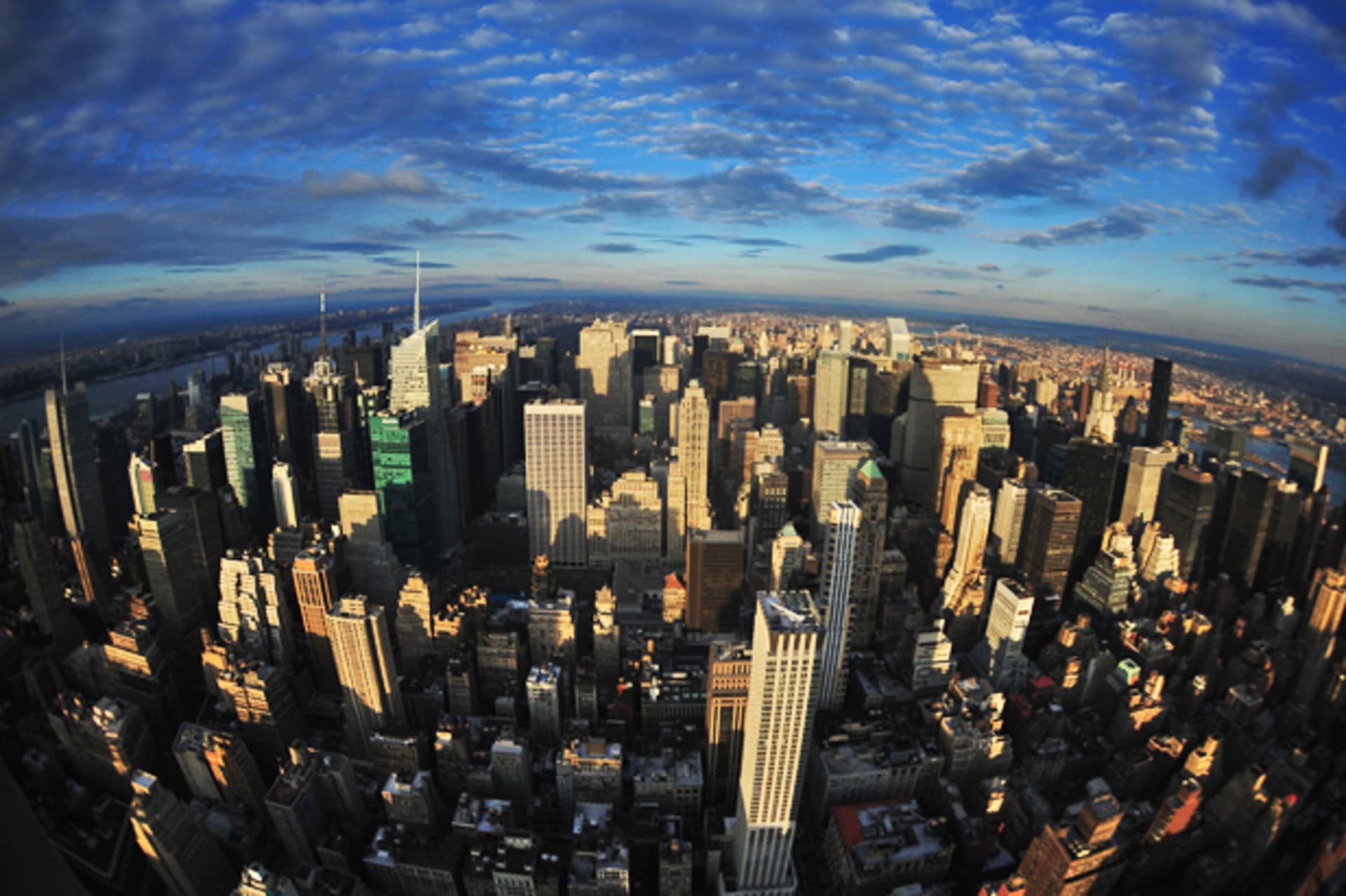 <p>View of Midtown Manhattan from the Empire State Building, New York, NY (Courtesy Flickr).</p>