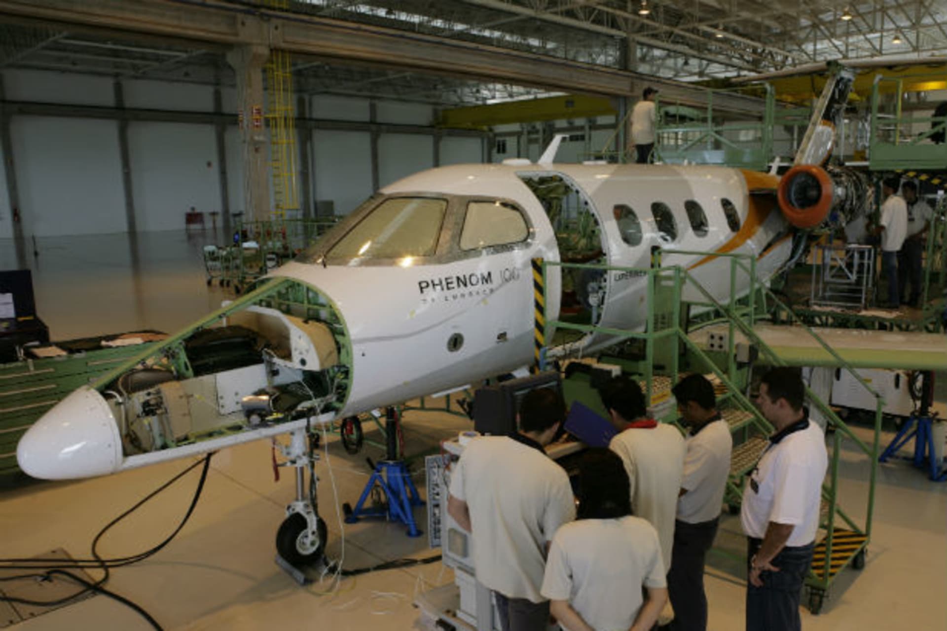plane - LAM