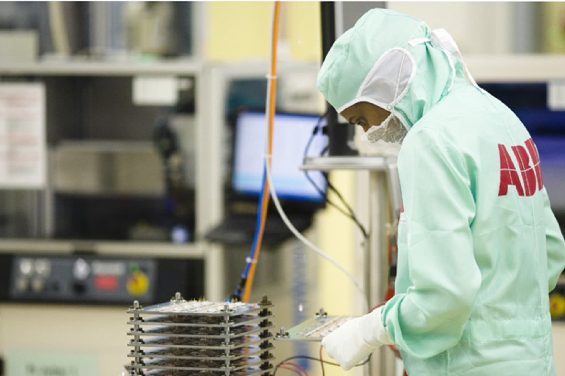 <p>An employee works on the production of high-power semiconductors at a manufacturing plant of Swiss engineering group ABB on May 30, 2012 (Michael Buholzer/Courtesy Reuters).</p>
