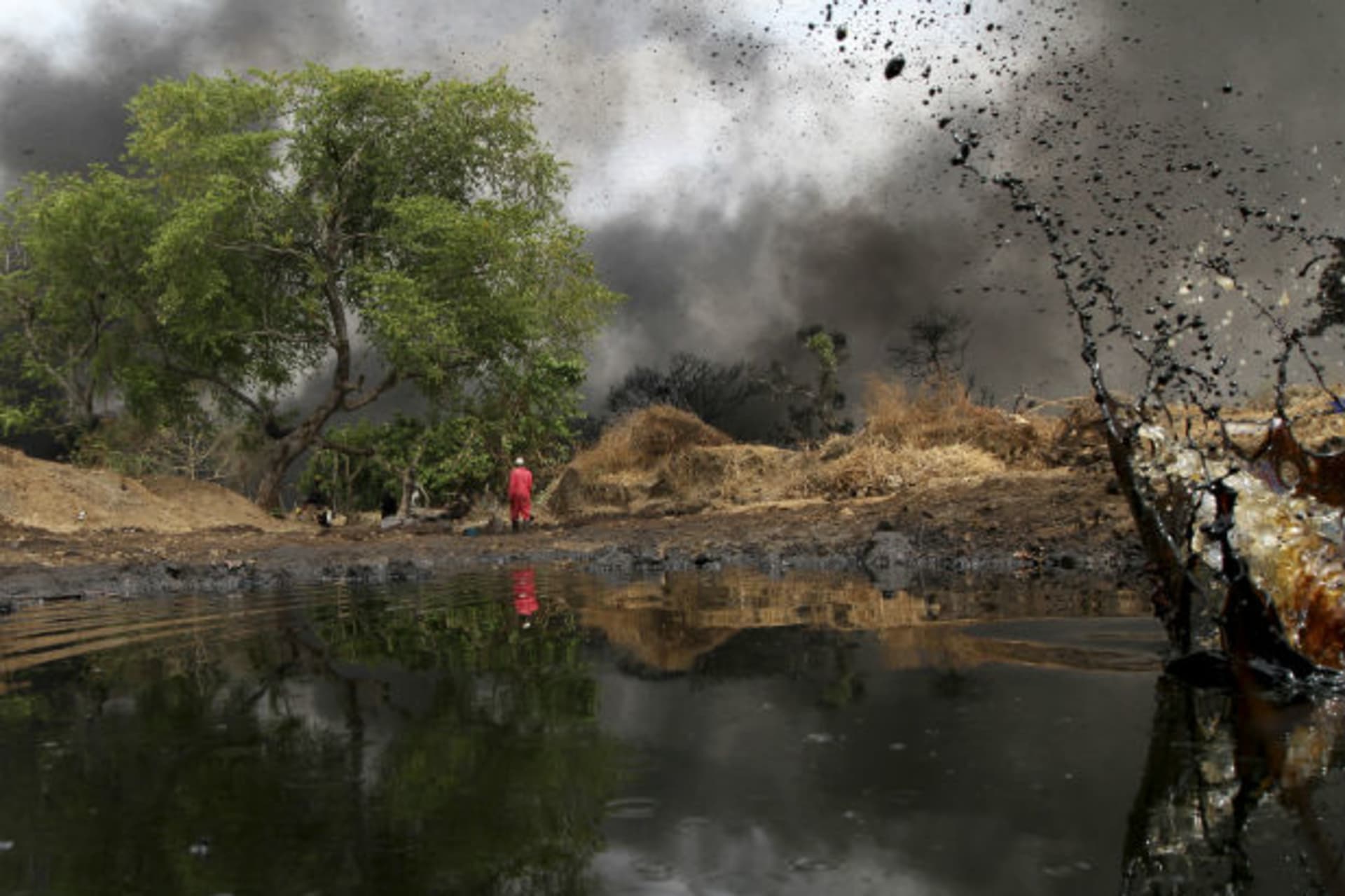 Nigeria-oil-spill-Niger-Delta-Royal-Dutch-Shell-Court-Liability-The-Hague
