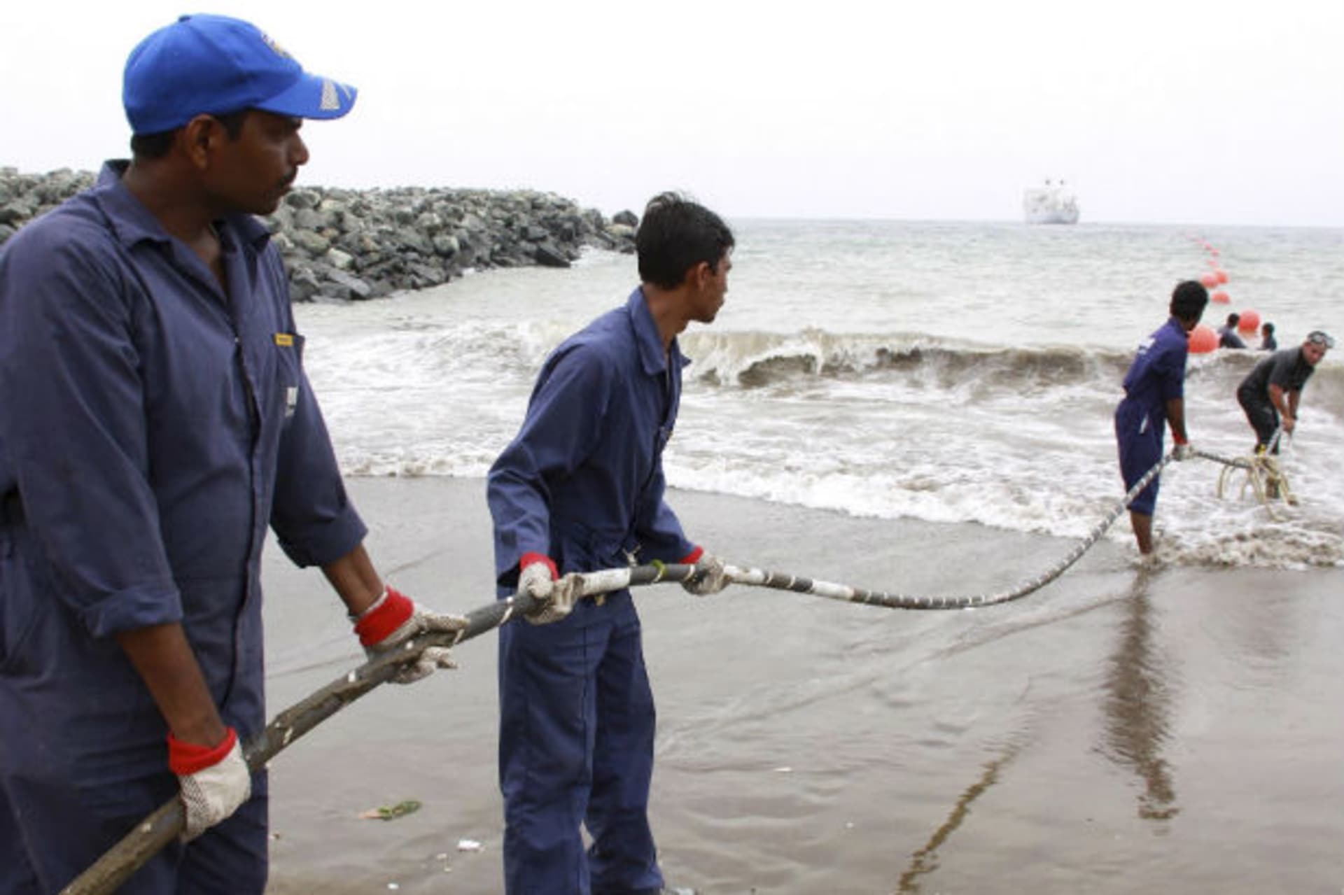 East-Africa-Broadband-Fiber-Optic-Cable-Development-Innovations