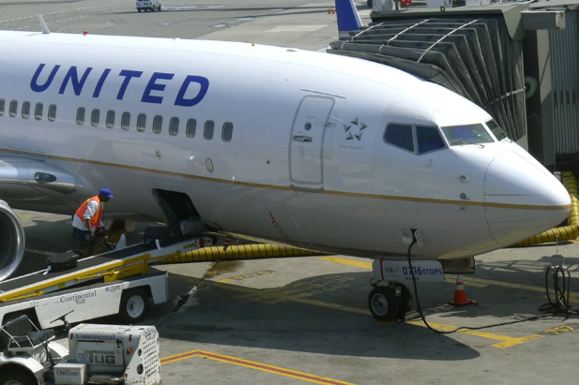 <p>A United Airlines airplane at Newark Liberty International Airport (Gary Hershorn/Courtesy Reuters).</p>

