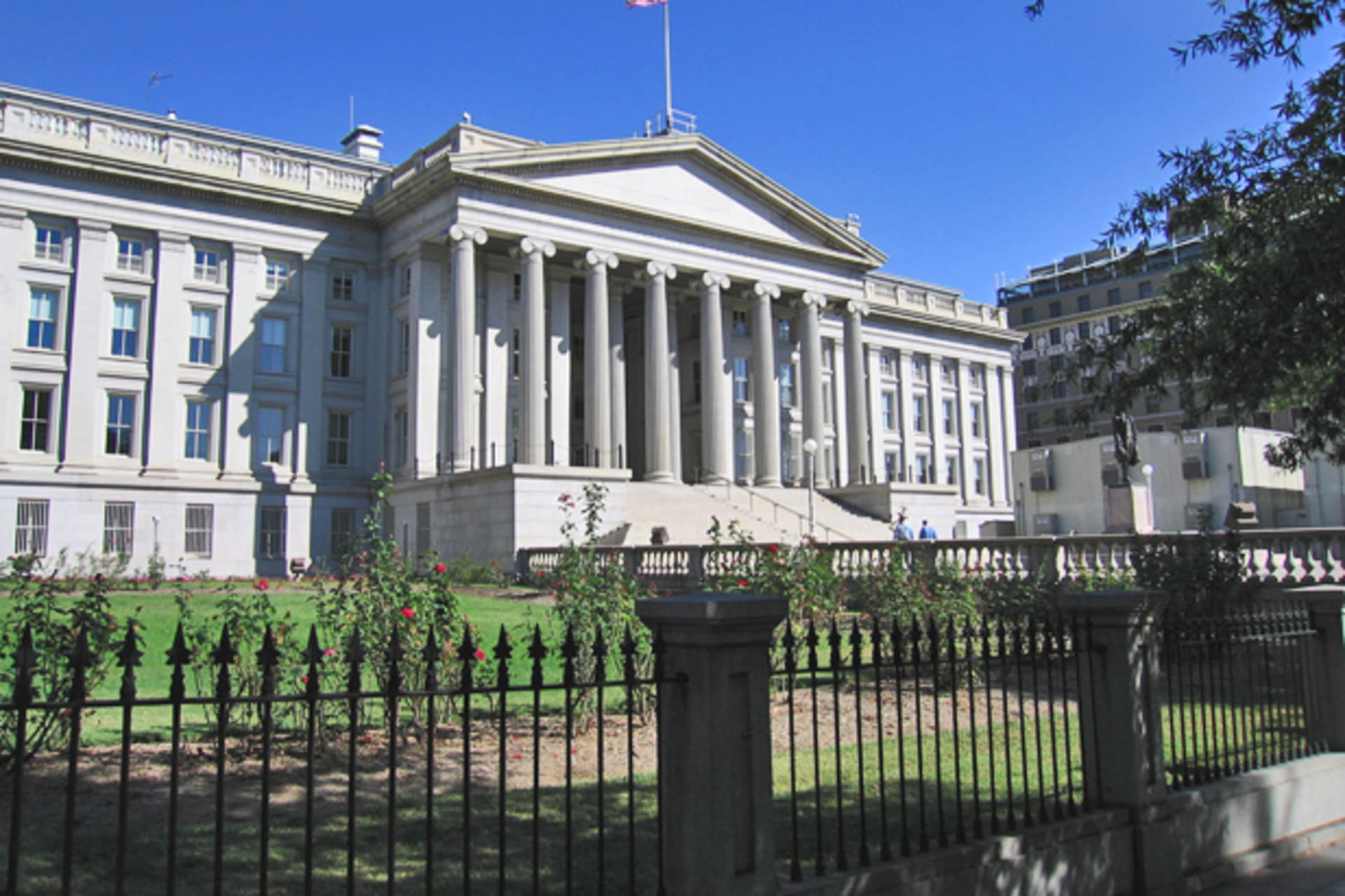 <p>The United States Treasury building, Washington, DC (Courtesy Flickr).</p>