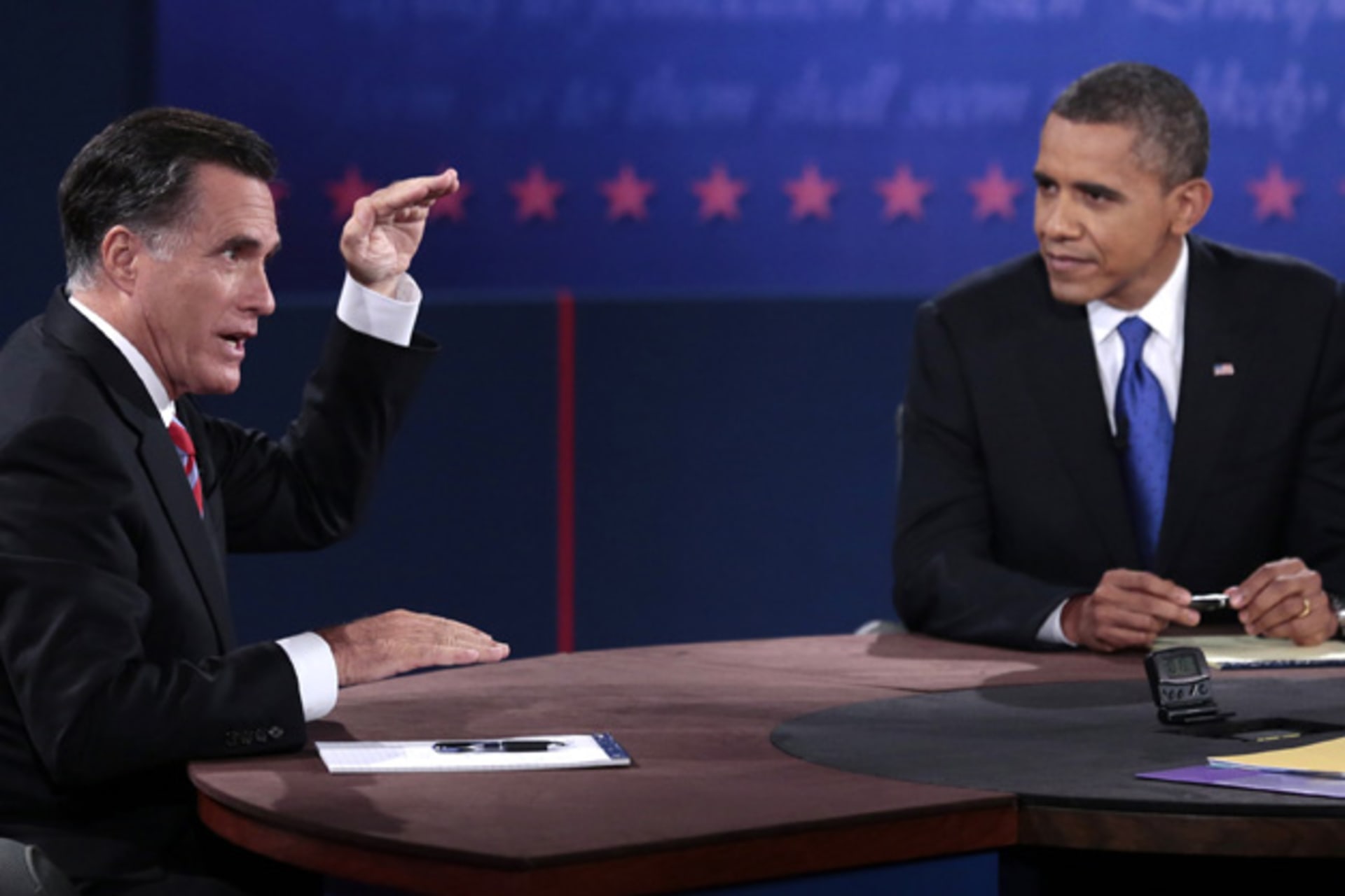 <p>Republican presidential nominee Mitt Romney makes a point as U.S. President Barack Obama listens during the final U.S. presidential debate in Boca Raton, Florida on October 22, 2012 (Scott Audette/Courtesy Reuters).</p>
