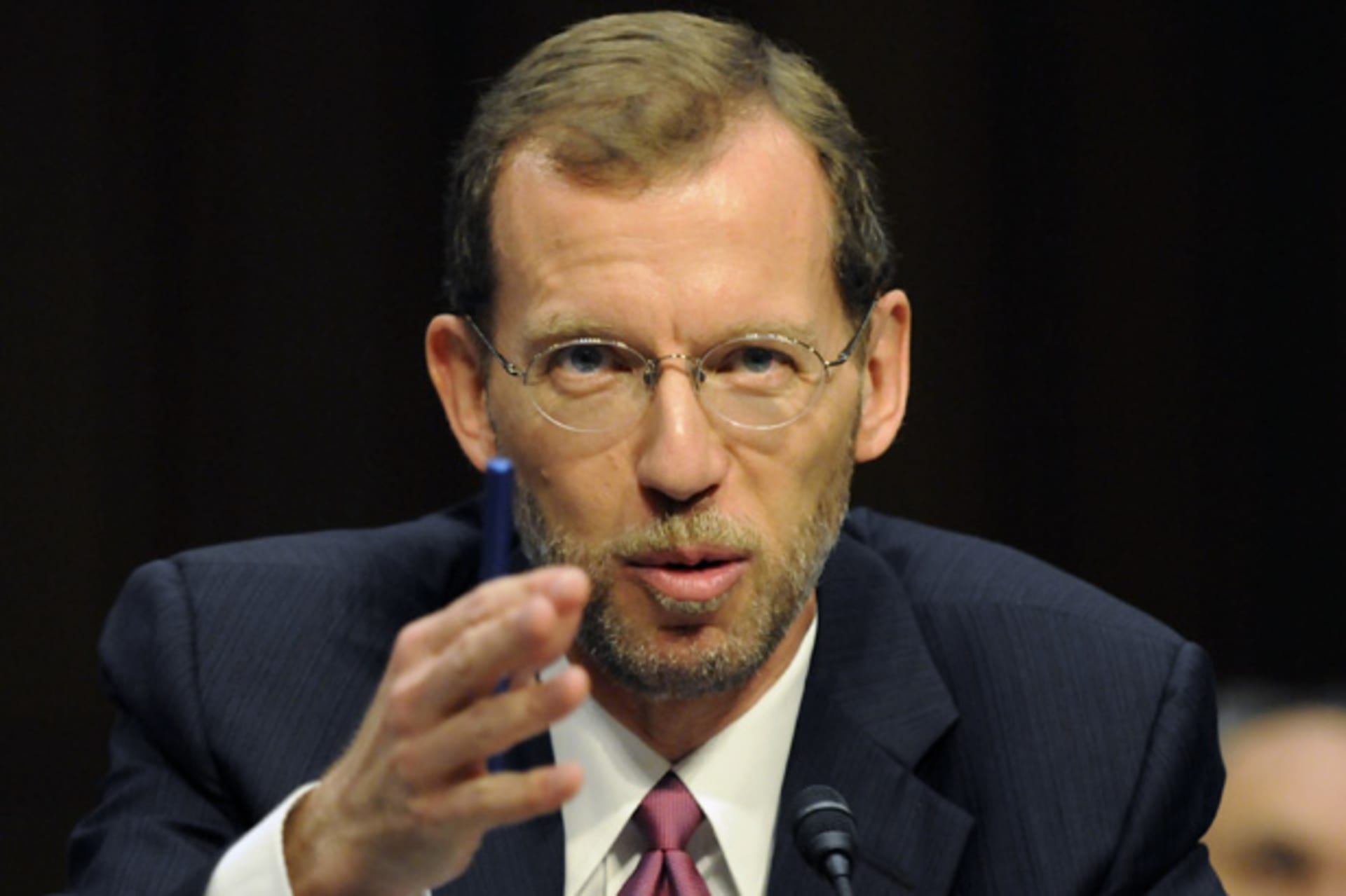 <p>Congressional Budget Office director Douglas Elmendorf testifies before the first Joint Deficit Reduction Committee hearing on Capitol Hill in Washington in September 2011 (Jonathan Ernst/Courtesy Reuters).</p>
