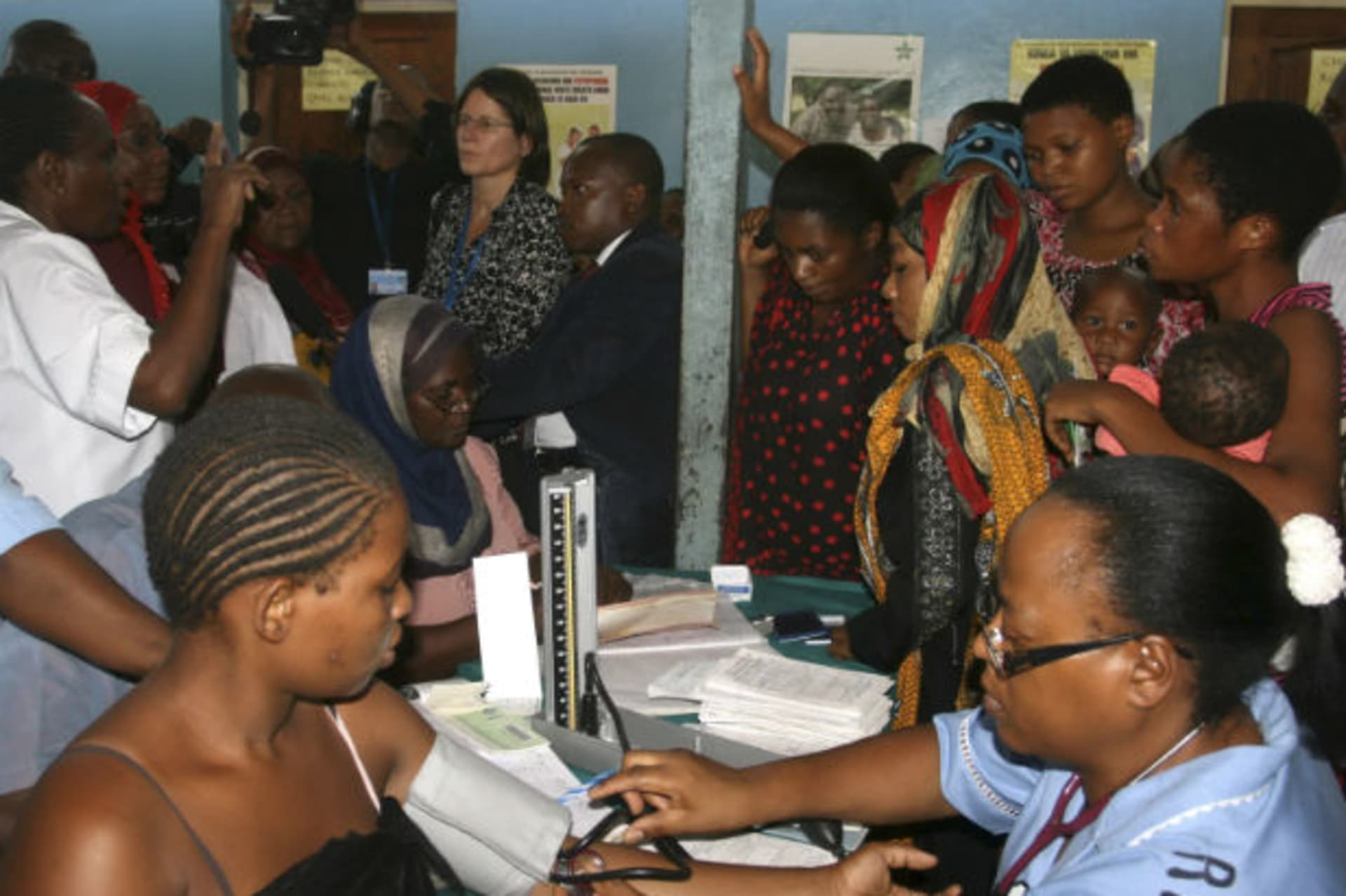 Tanzania-health-clinic-innovation-development-syringes2