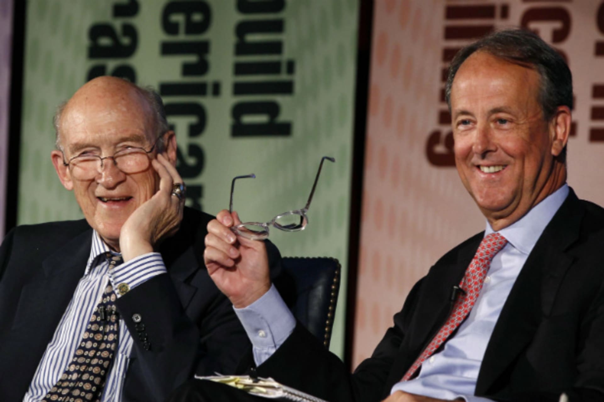 <p>Alan Simpson (L) and Erskine Bowles (R), co-founders of the Campaign to Fix the Debt, speak at the U.S. Chamber of Commerce “Jobs for America Summit 2010” in Washington, July 14, 2010 (Larry Downing/Courtesy Reuters).</p>
