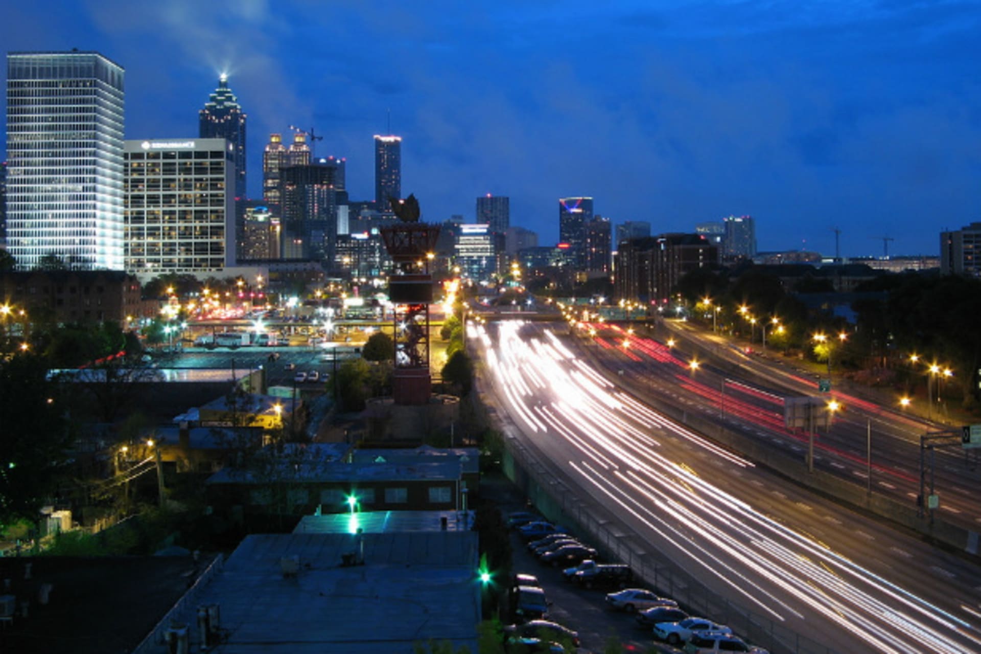 <p>The Atlanta skyline at night (James Rintamaki/Flickr).</p>
