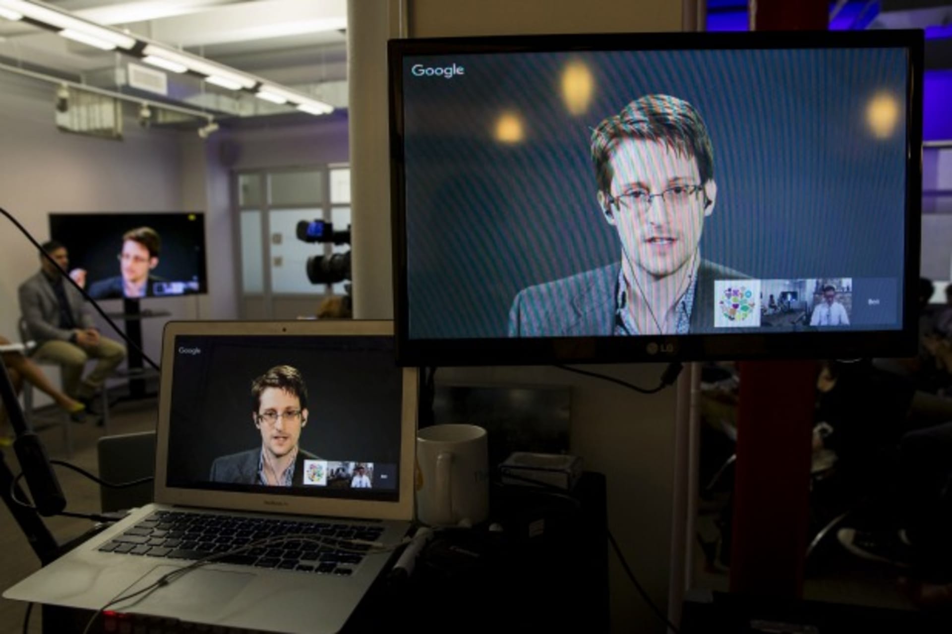 <p>Snowden Treaty CFR Cyber Net Politics Surivellance</p>
