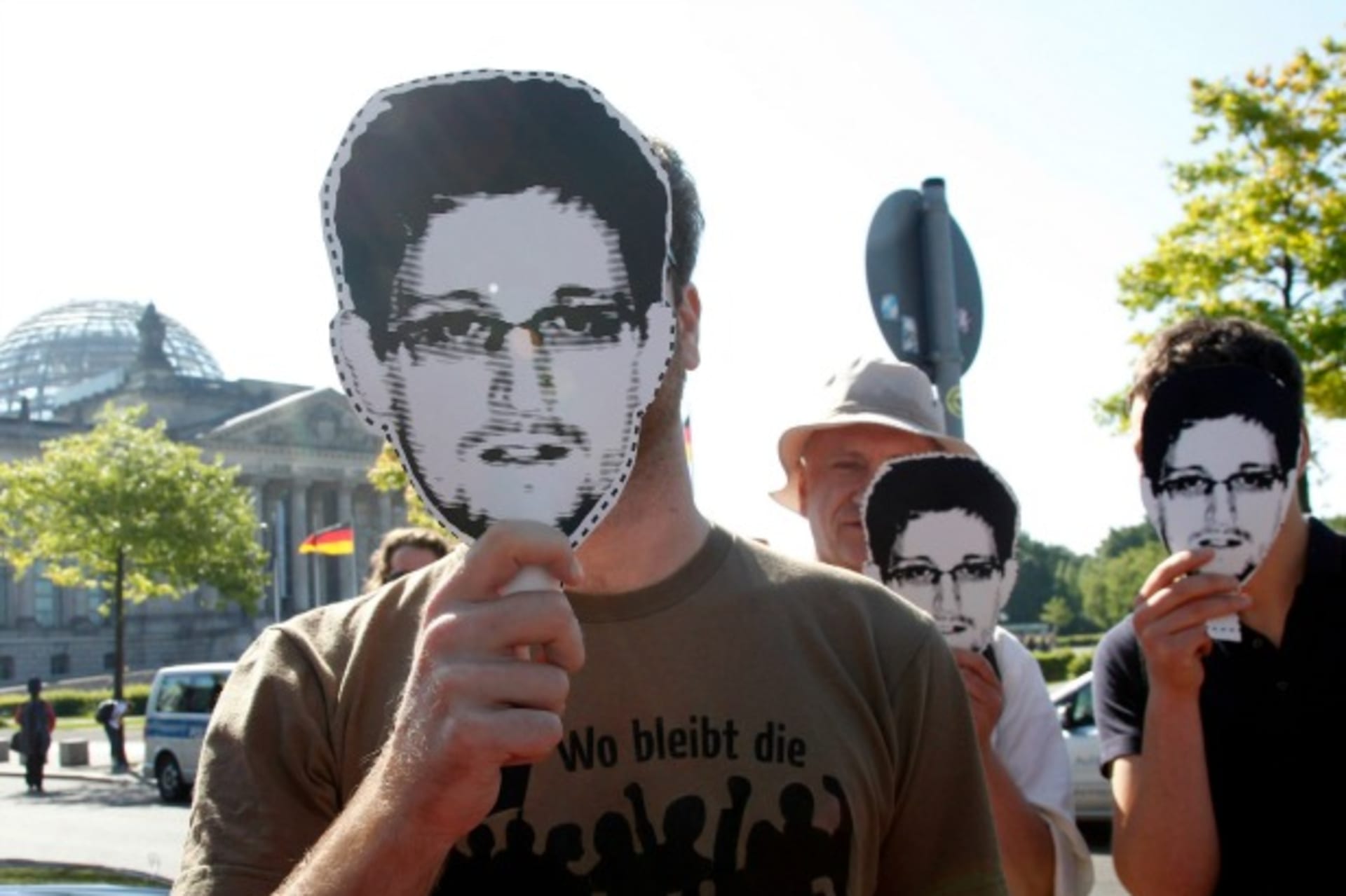 <p>CFR Net Politics Cyber Edward snowden</p>