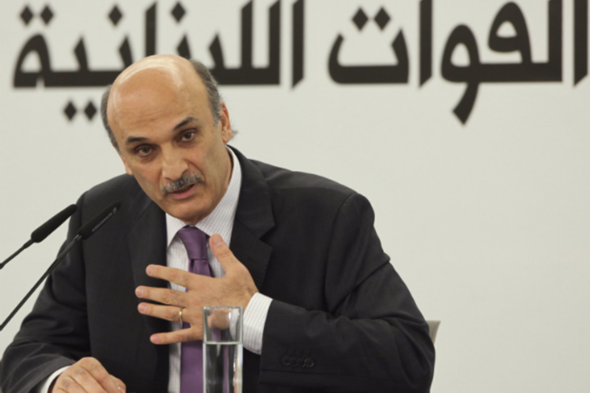 <p>Samir Geagea, leader of the Christian Lebanese Forces, speaks during a news conference at his house in Maarab village, north of Beirut, October 12, 2010. (Courtesy REUTERS/Mohamed Azakir).</p>
