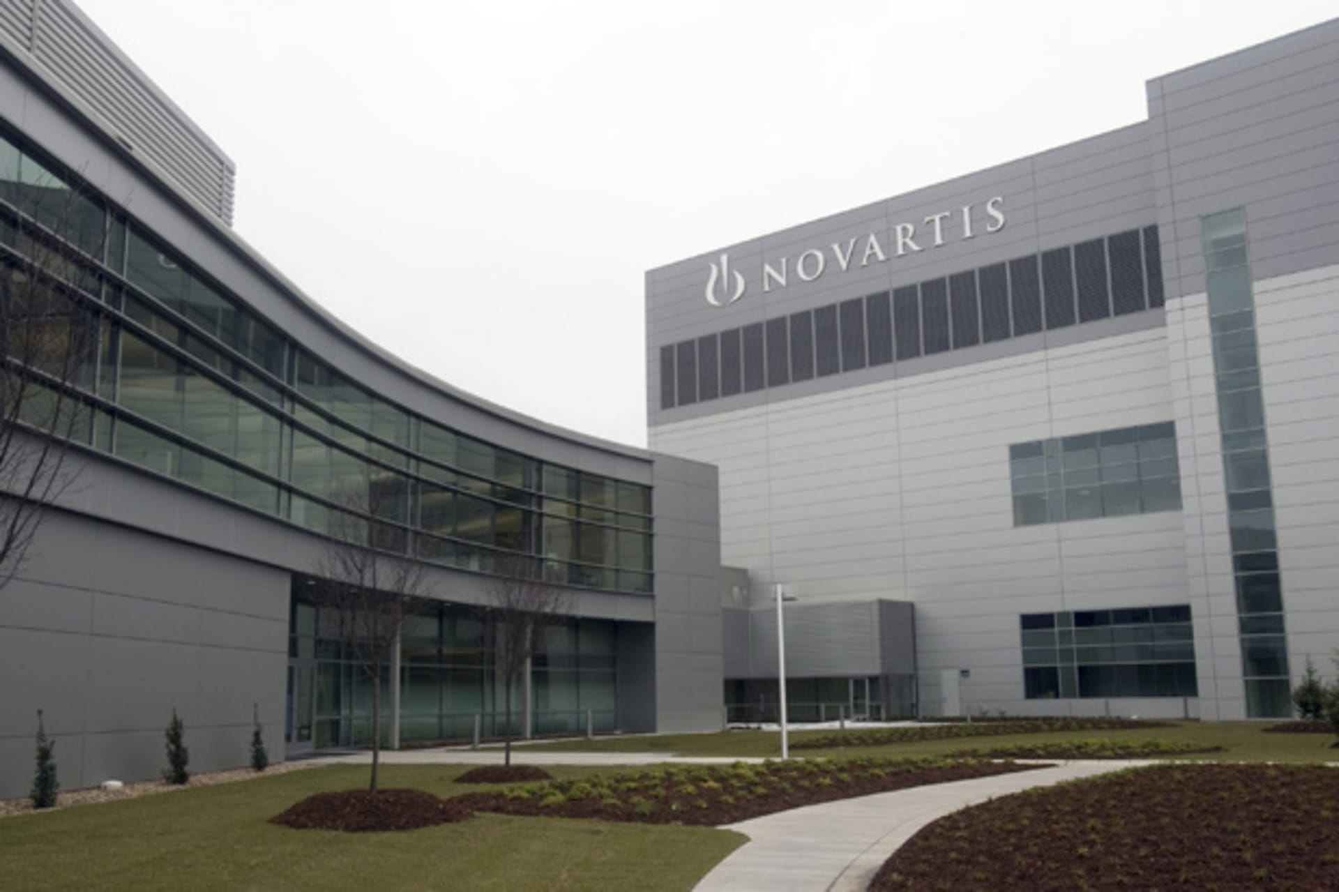 <p>The Novartis flu cell culture and adjuvant manufacturing facility in Holly Springs, North Carolina (Jason Arthurs/Courtesy Reuters).</p>
