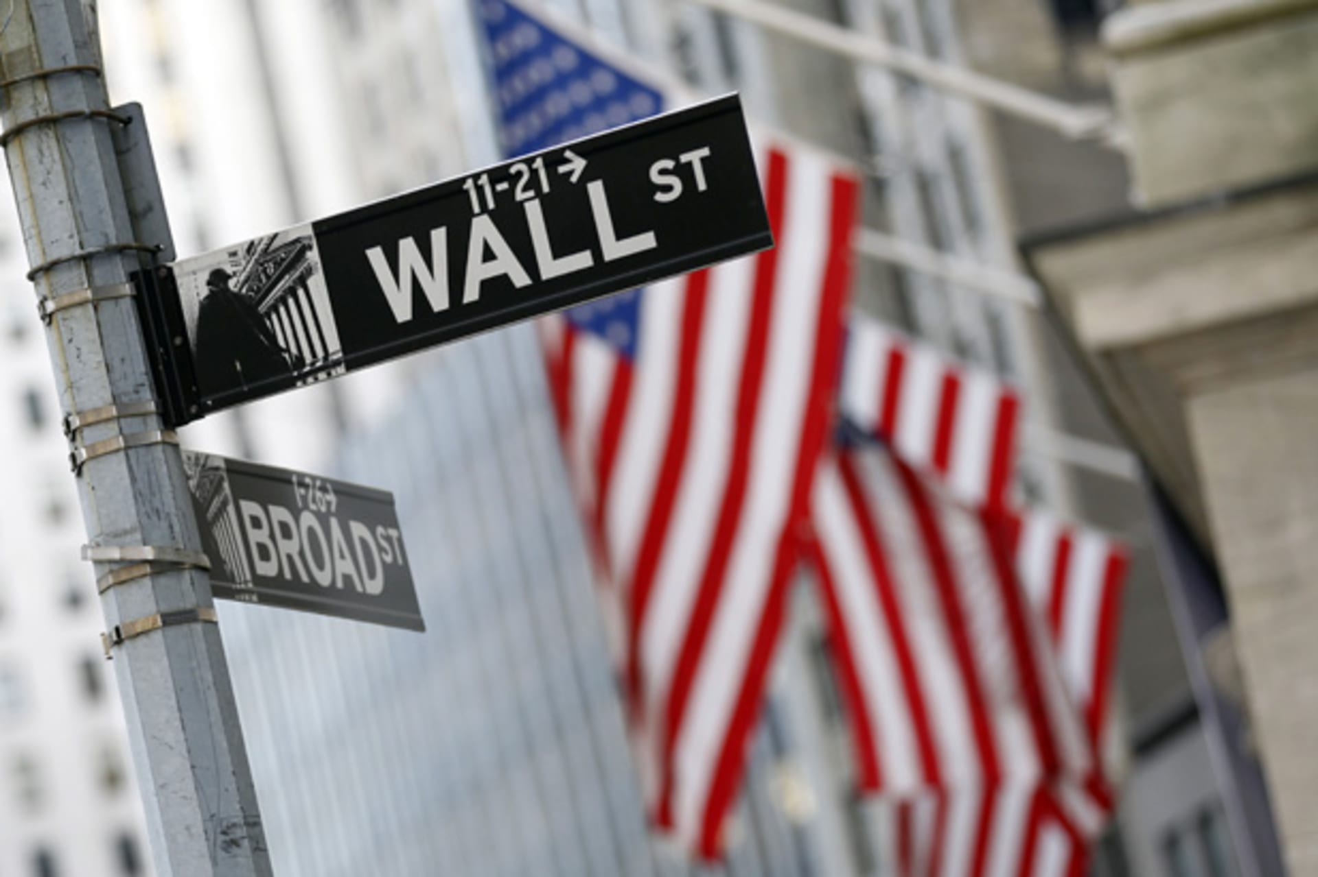 <p>A Wall St. sign is seen outside the New York Stock Exchange, February 6, 2012. (Brendan McDermid /Courtesy Reuters)</p>

