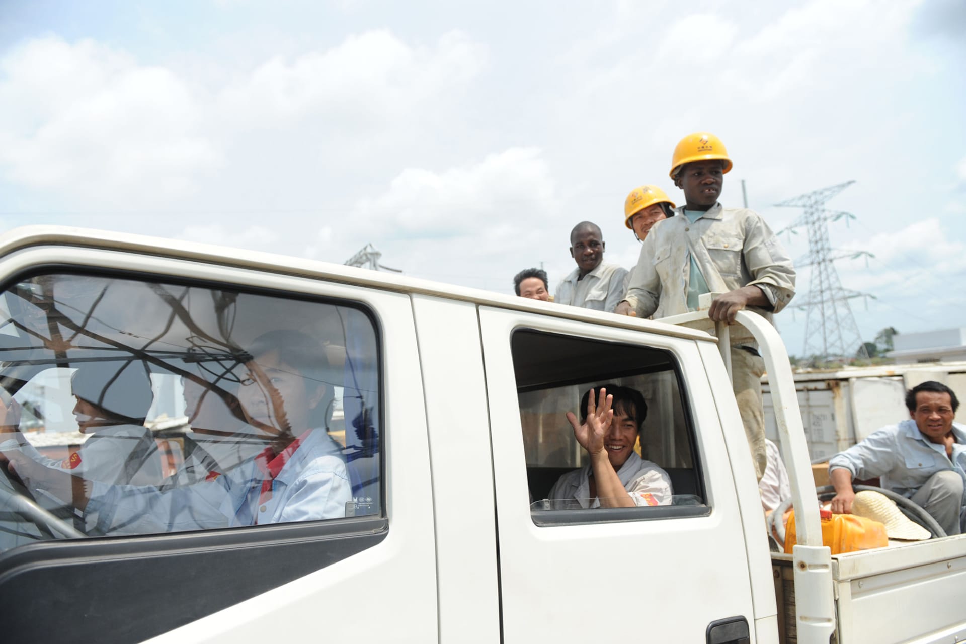 <p>People from China and Burkina Faso work for a Chinese company in Equatorial Guinea. </p>
