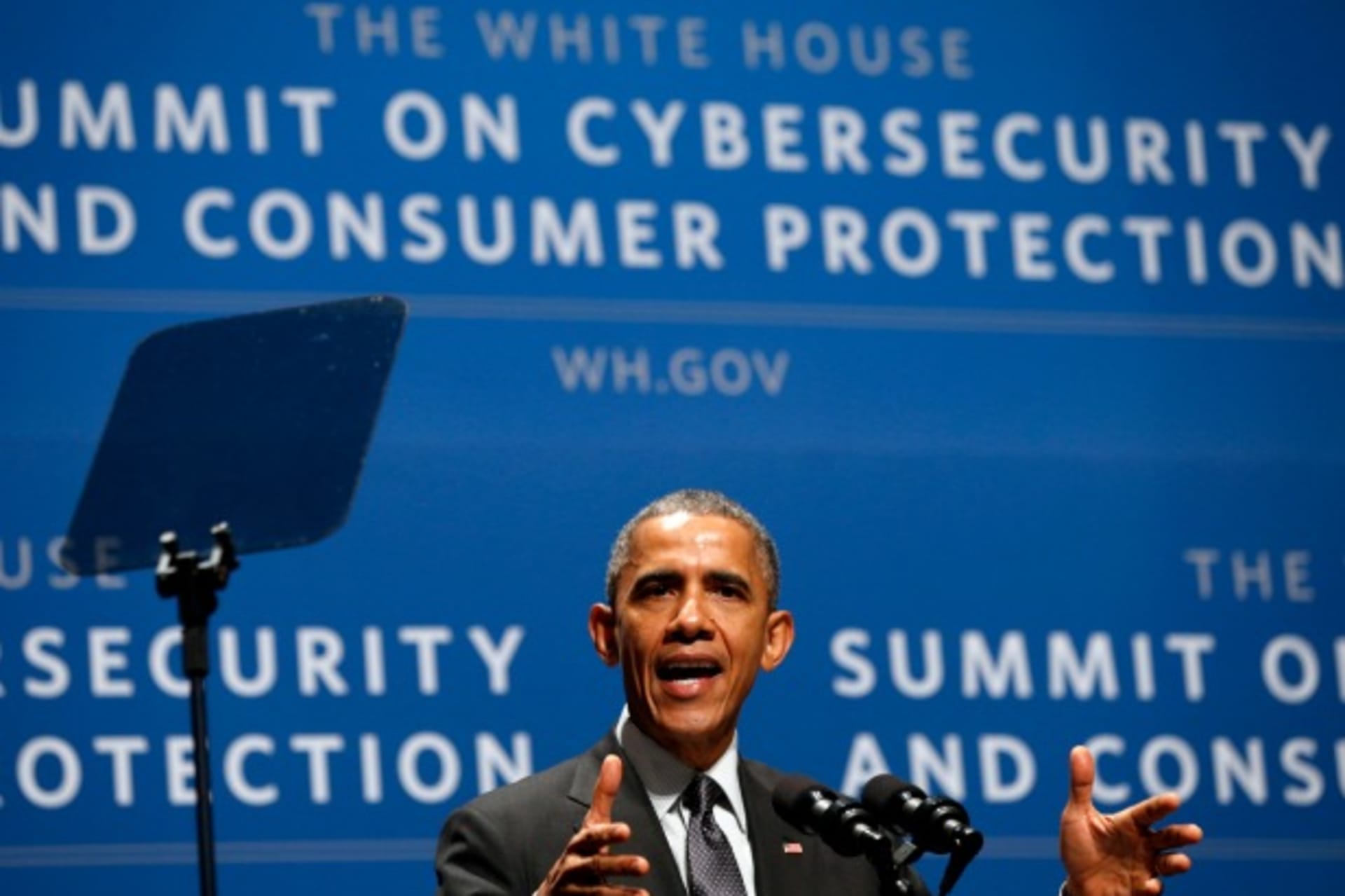 <p>President Obama CFR Cyber Net Politics</p>