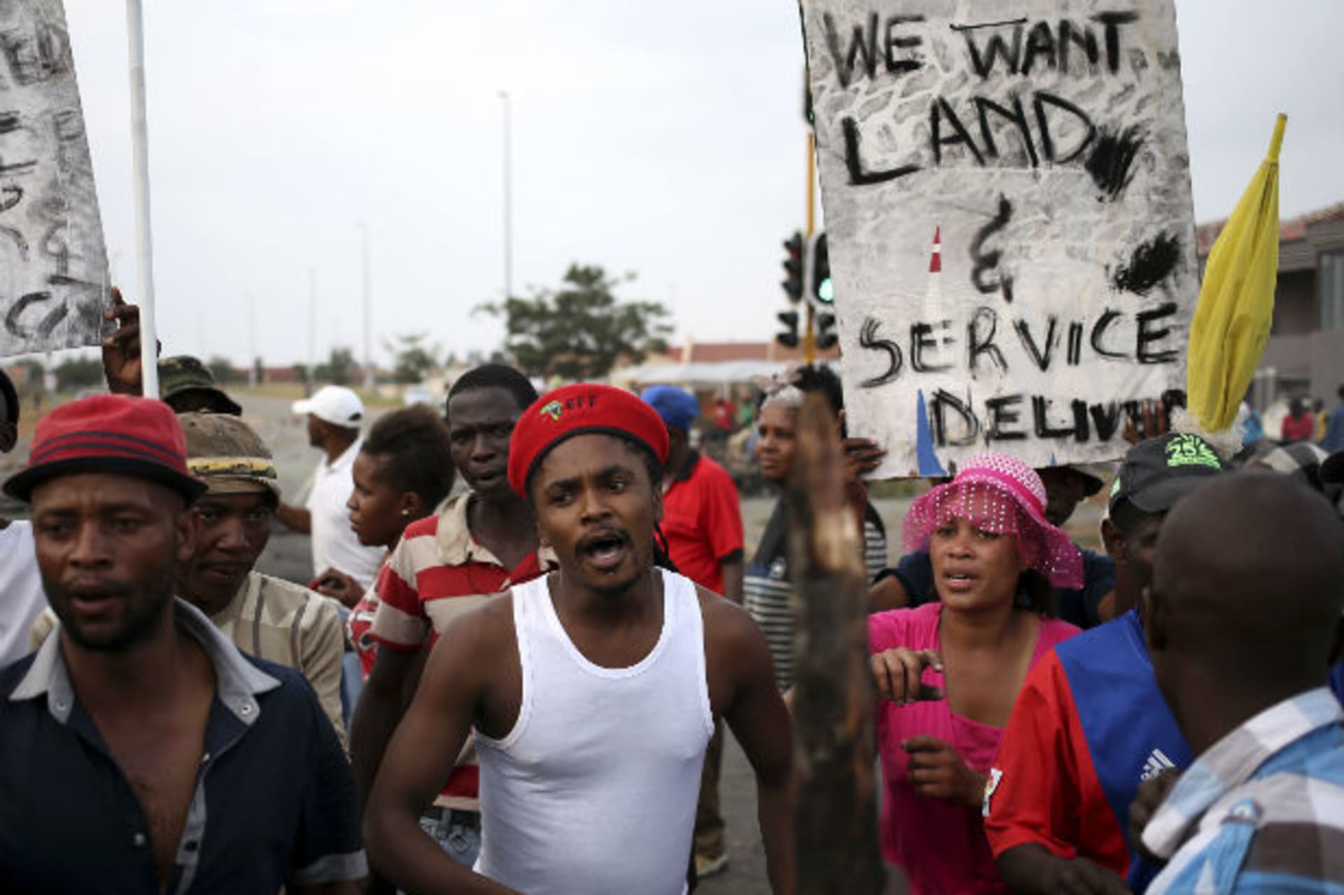 Protesters take part in a service delivery protest in Sebokeng, south of Johannesburg, February 5, 2014.