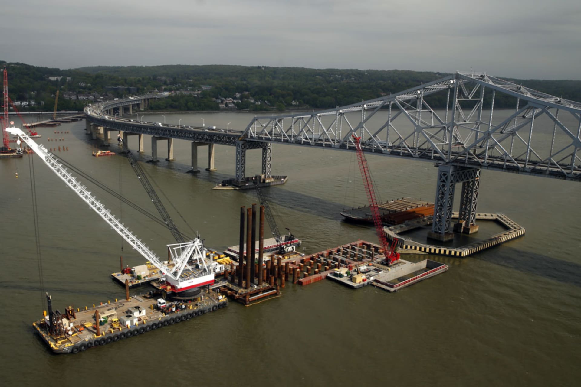 <p>Construction on the Tappan Zee Bridge in Tarrytown, New York, May 14, 2014.</p>