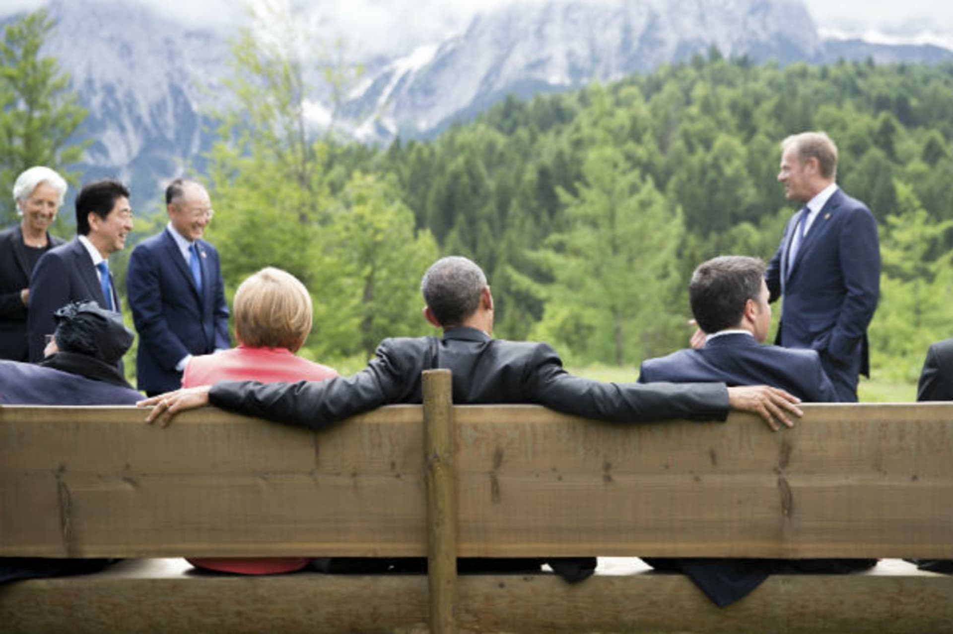 <p>U.S. President Barack Obama, German Chancellor Angela Merkel, and other leaders of the Group of Seven (G7) nations sit together at the forum’s 2015 summit in Germany.</p>

