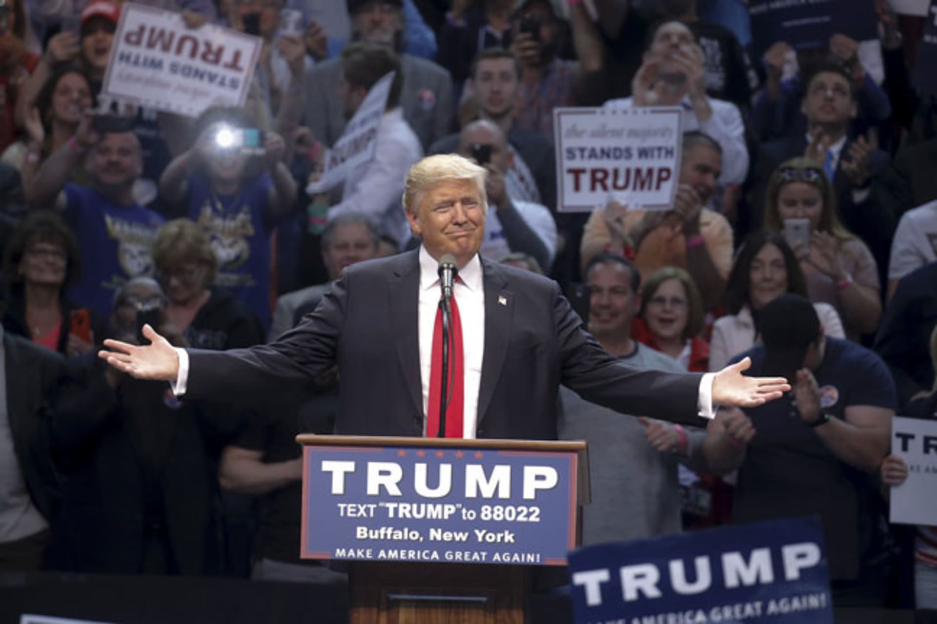 <p>Donald Trump speaks in Buffalo</p>
