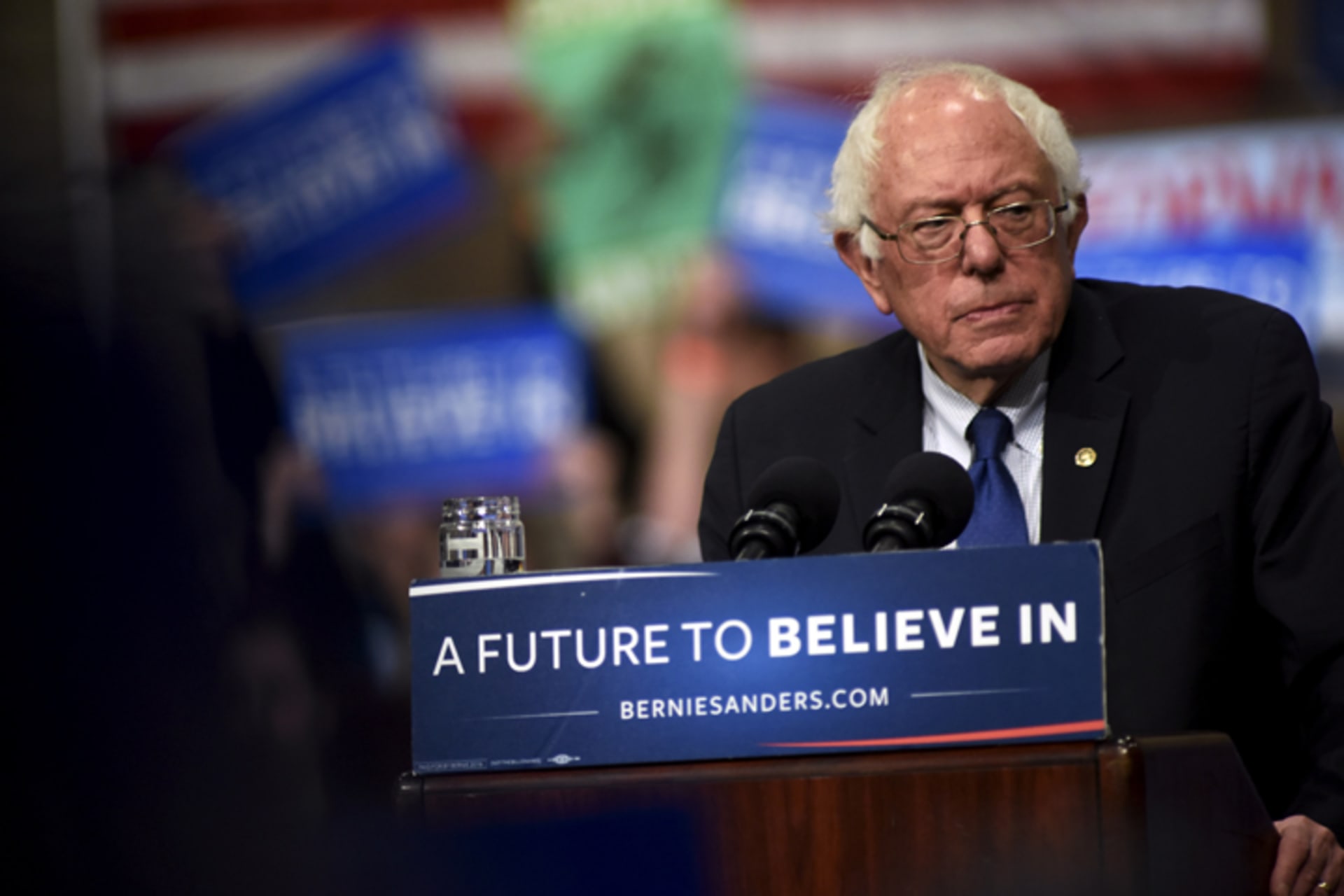 <p>Democratic U.S. presidential candidate Bernie Sanders speaks at a campaign rally</p>
