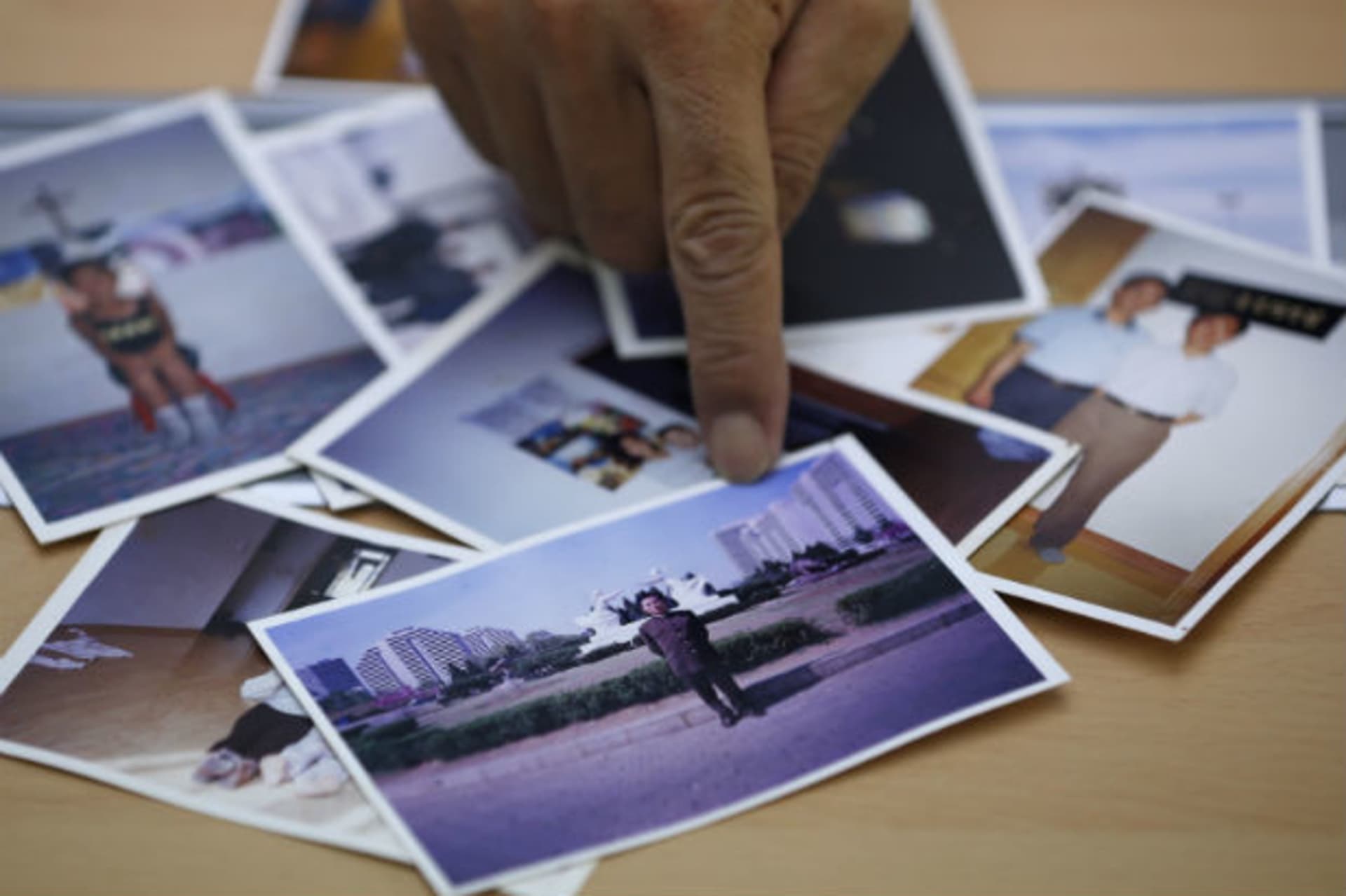 <p>refugee-interview-photos</p>

