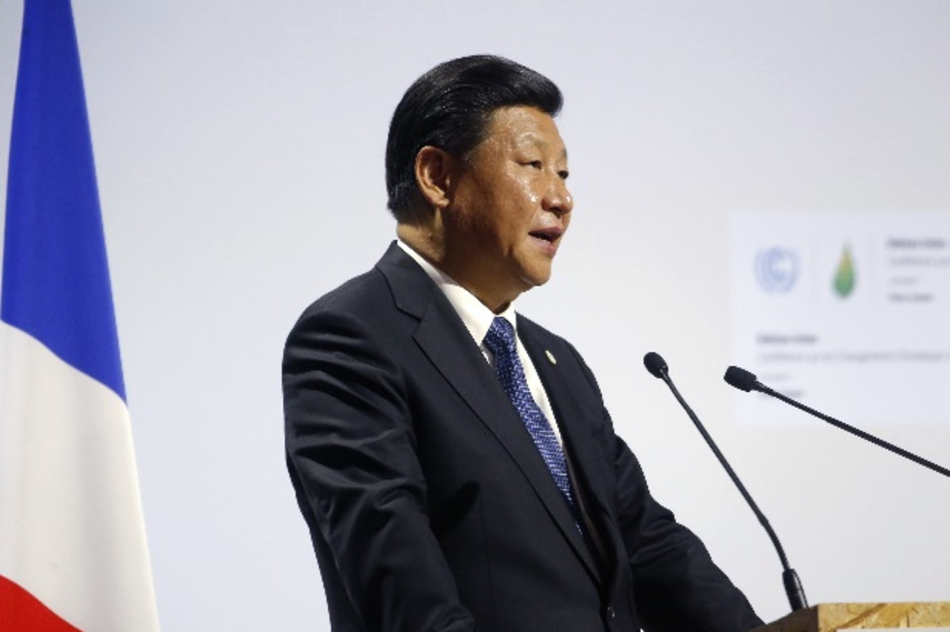 <p>Chinese President Xi Jinping delivers a speech for the opening day of the World Climate Change Conference 2015 (COP21) at Le Bourget, near Paris, France, November 30, 2015. REUTERS/Stephane Mahe</p>