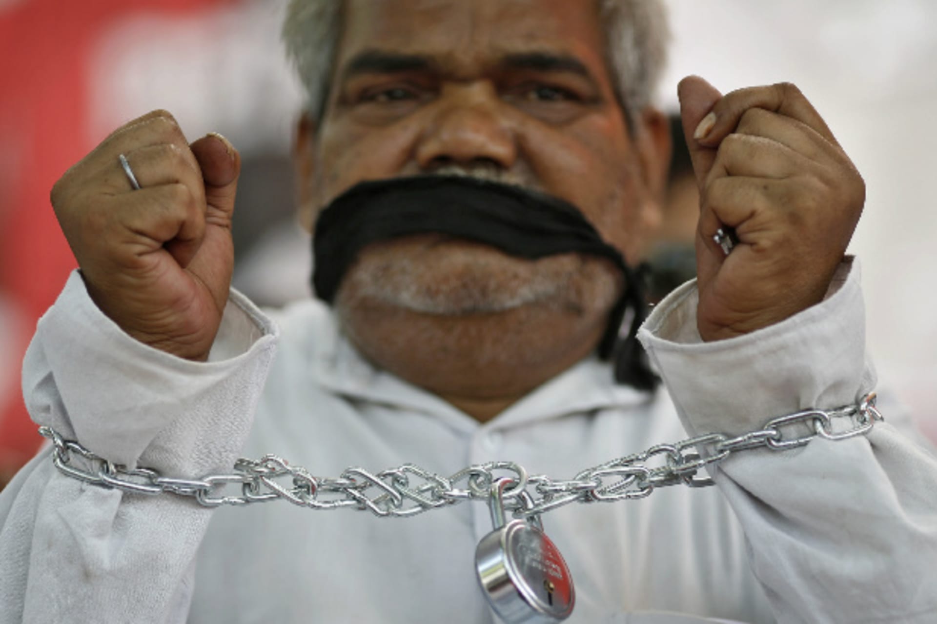 <p>protest against FDI in retail sector</p>
