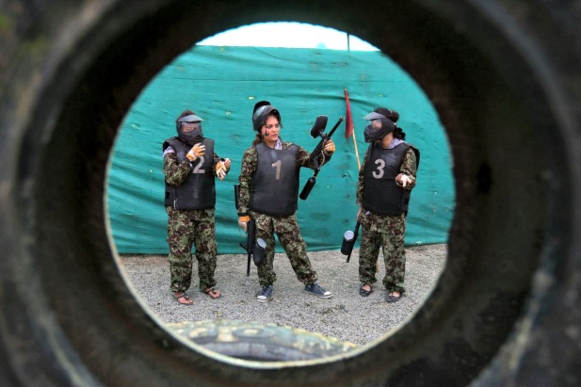 Afghan-Girls-Paintball-2014-12-22