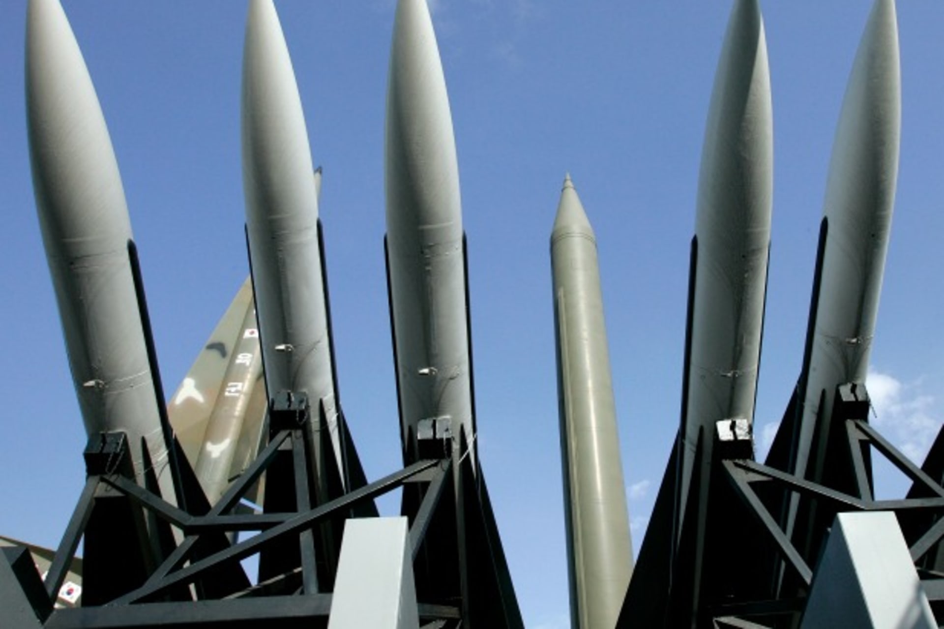 Nuclear_Banner_RTXDYWR