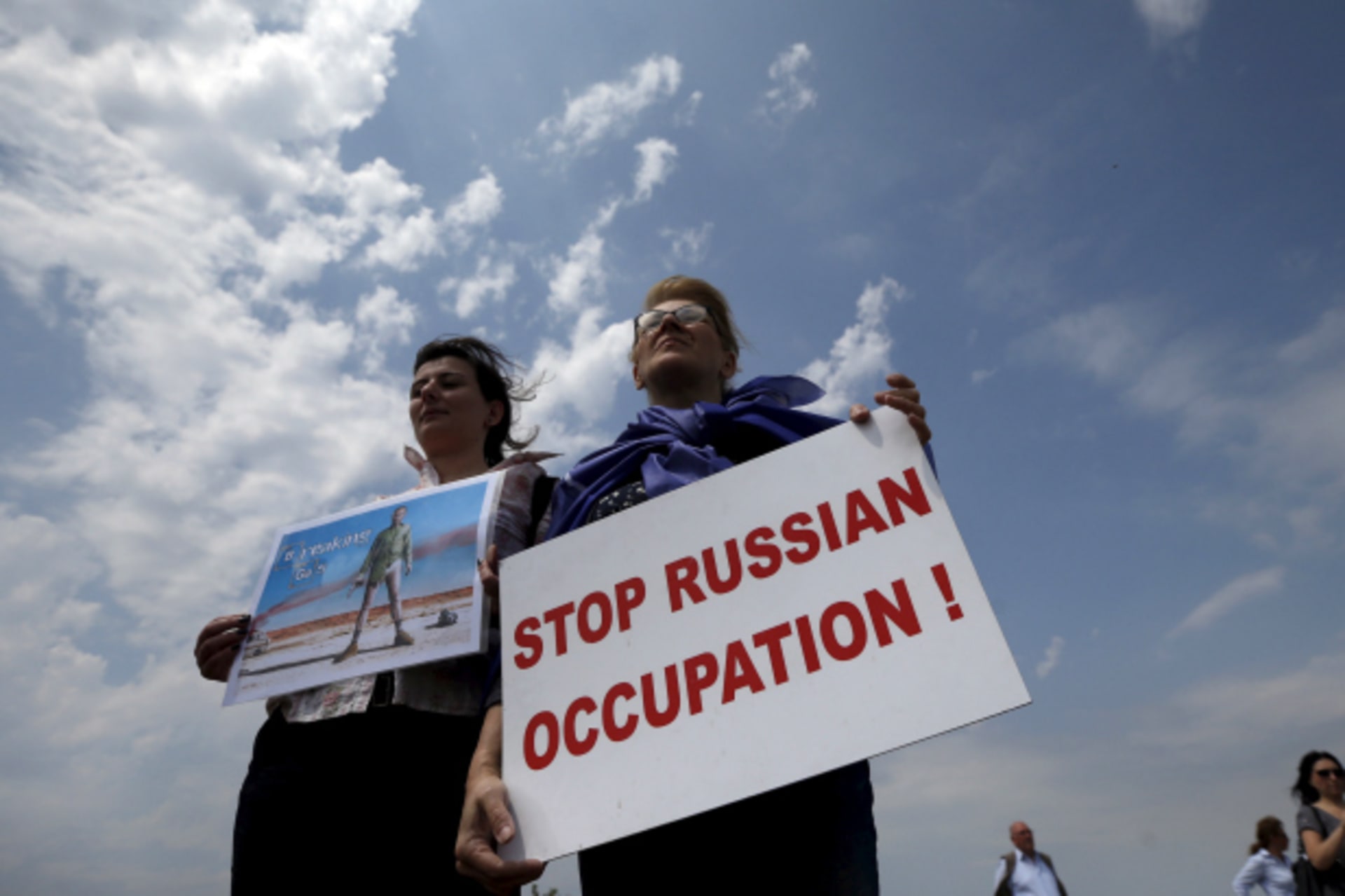 RTX1K9VF_David Mdzinarishvili_Georgia protestors Russia