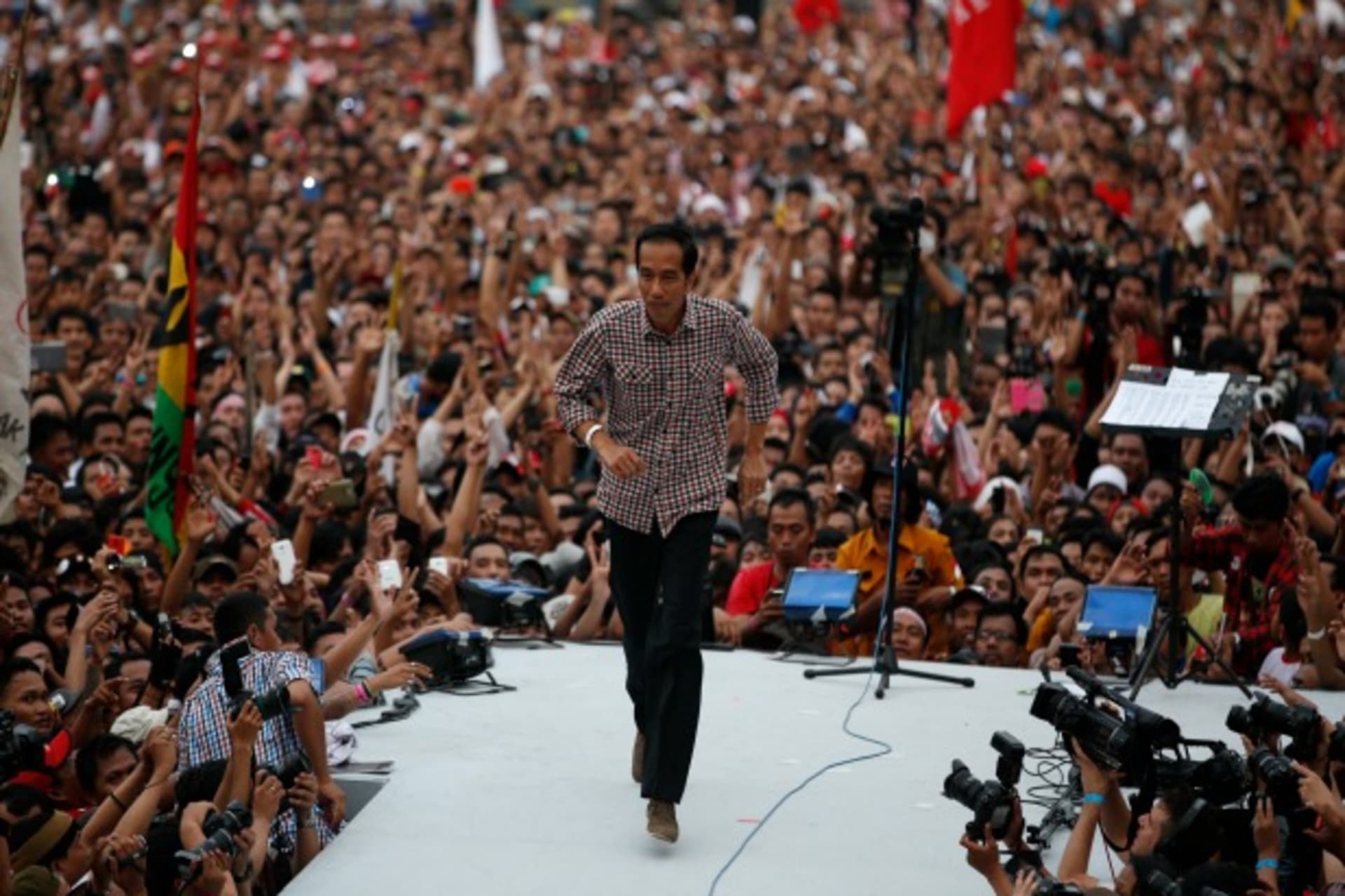 Jokowi_Indonesia_Elections_20140708_617_462