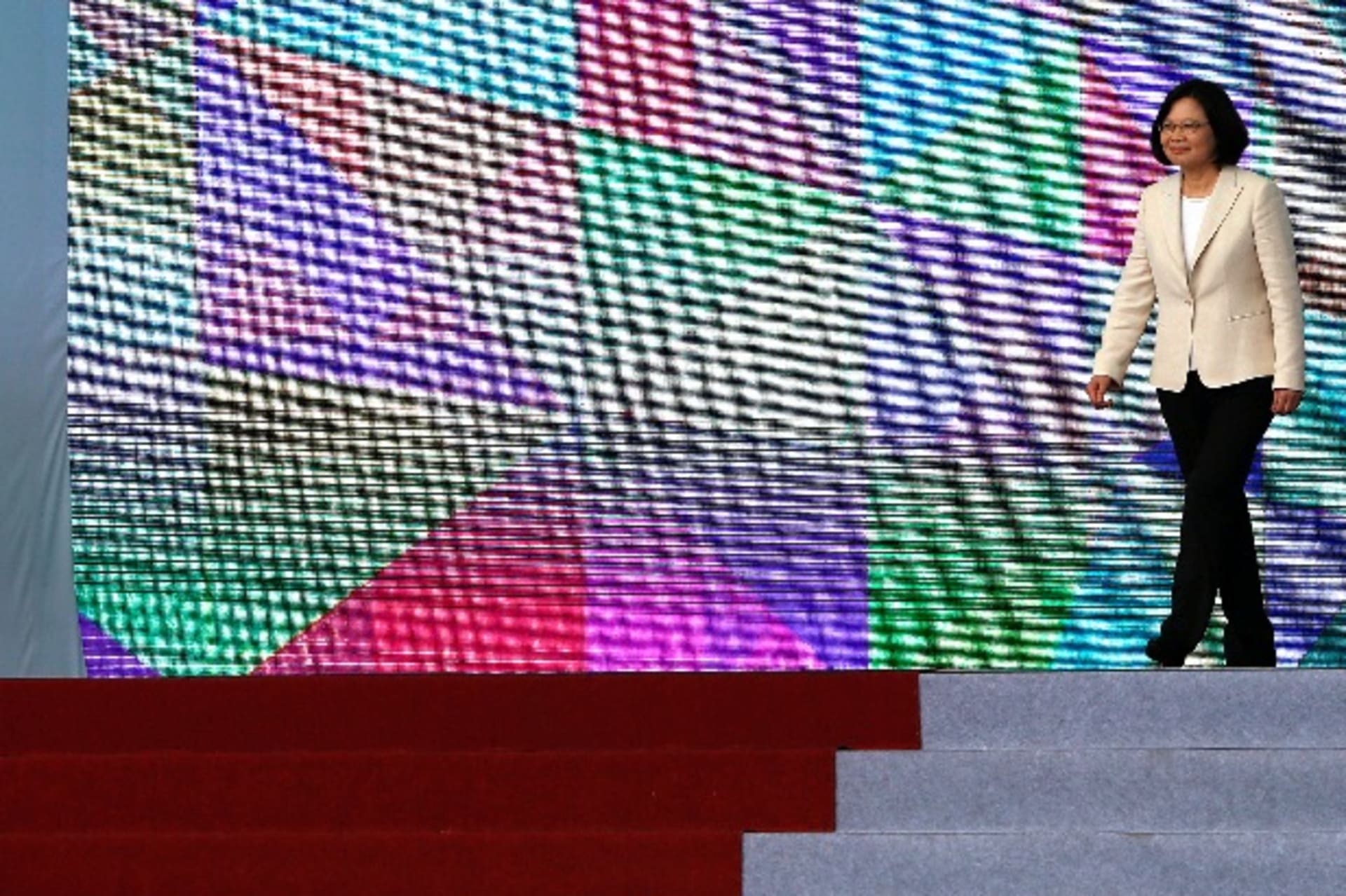 <p>Taiwan’s President Tsai Ing-wen walks on the podium before addressing during an inauguration ceremony in Taipei, Taiwan May 20, 2016. REUTERS/Tyrone Siu</p>
