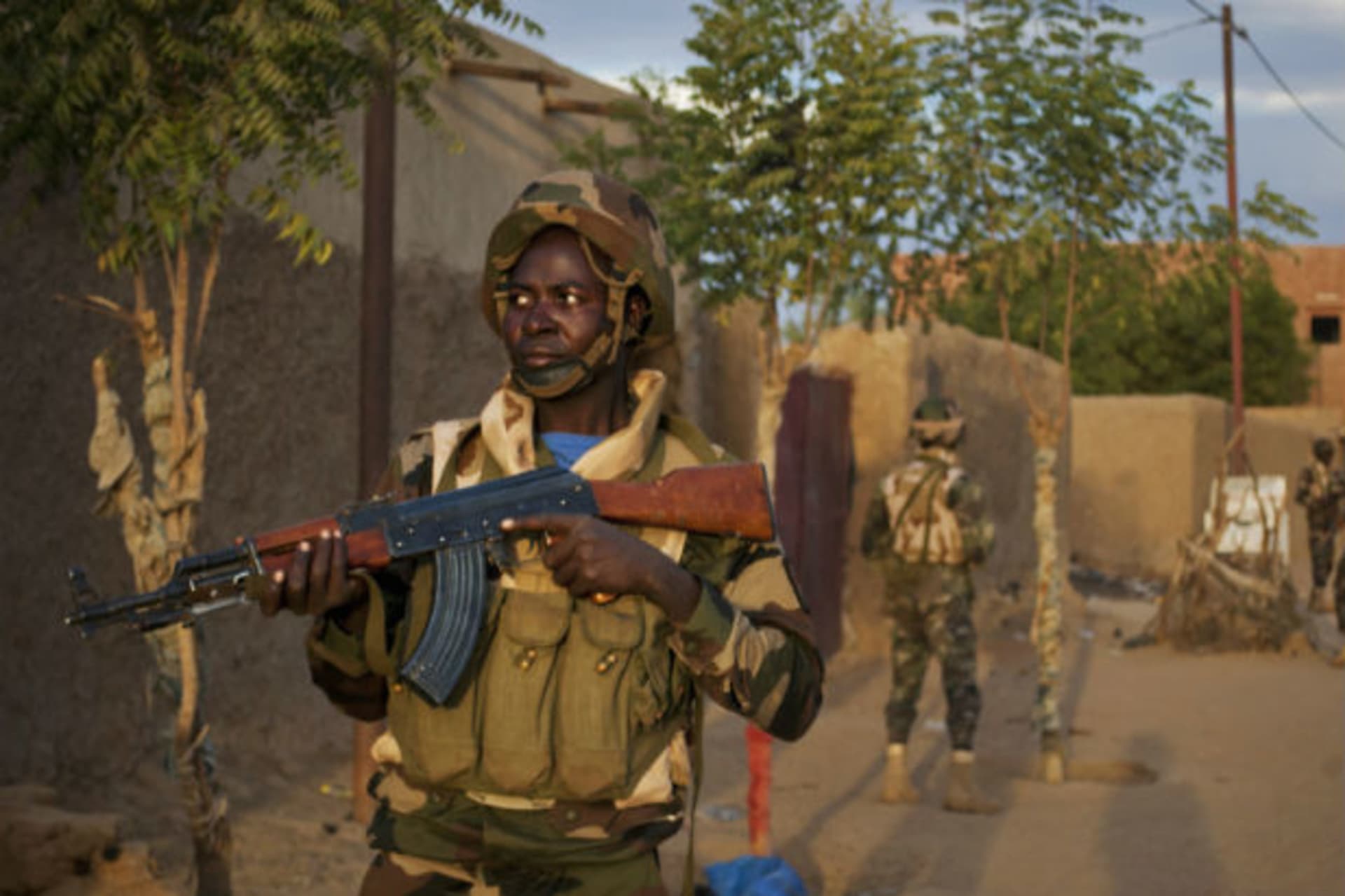 Nigerian soldiers patrol in the northern city of Gao, Mali February 9, 2013.