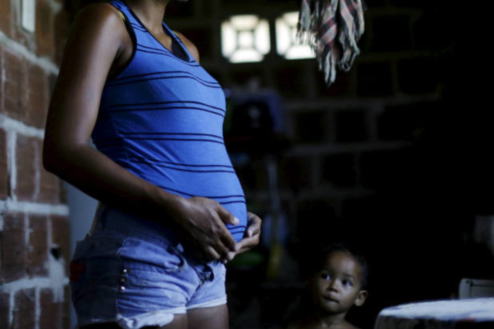 <p>Woman brazil recife slum pregnant Zika</p>
