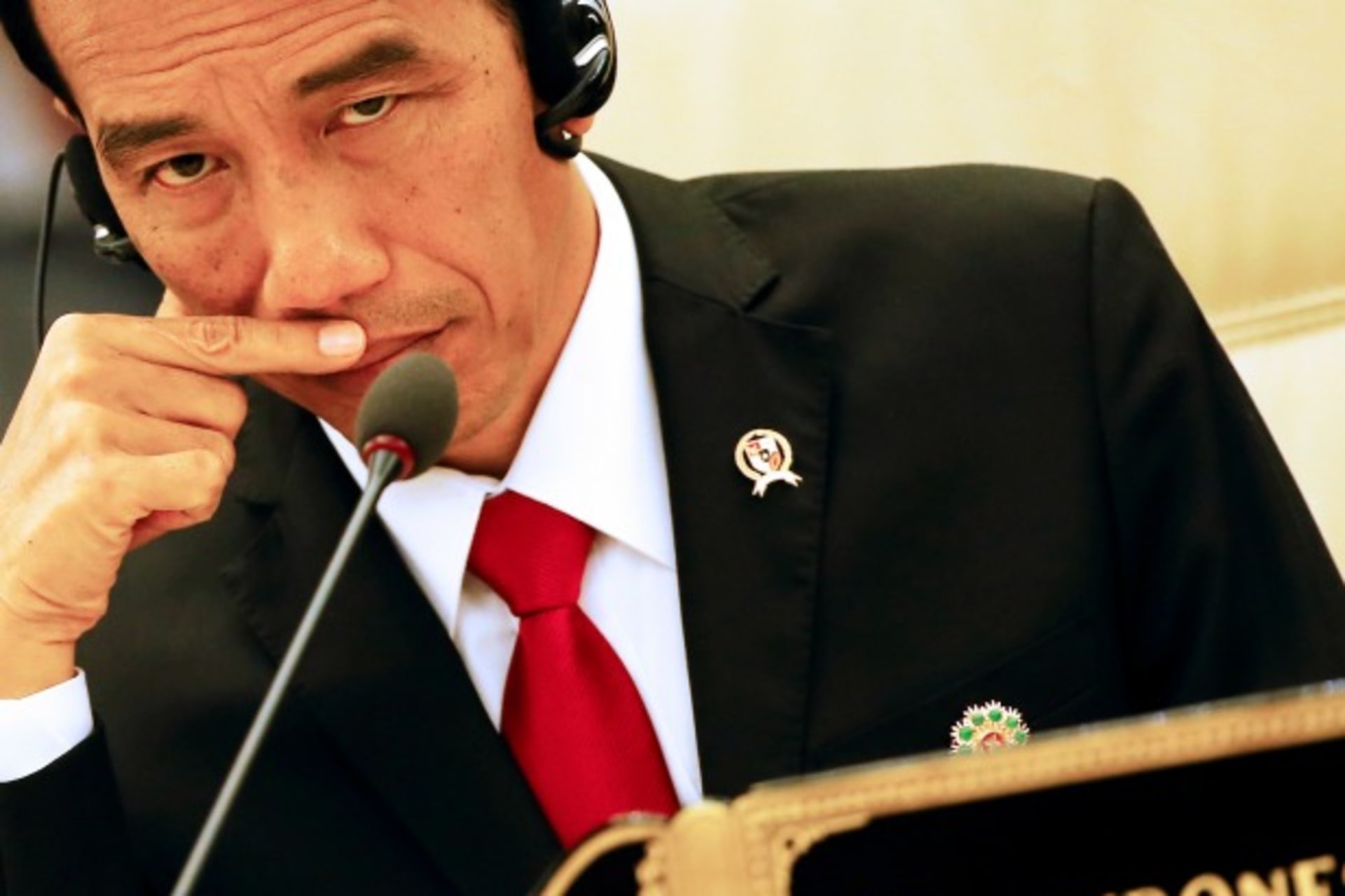 <p>jokowi-at-eas</p>
