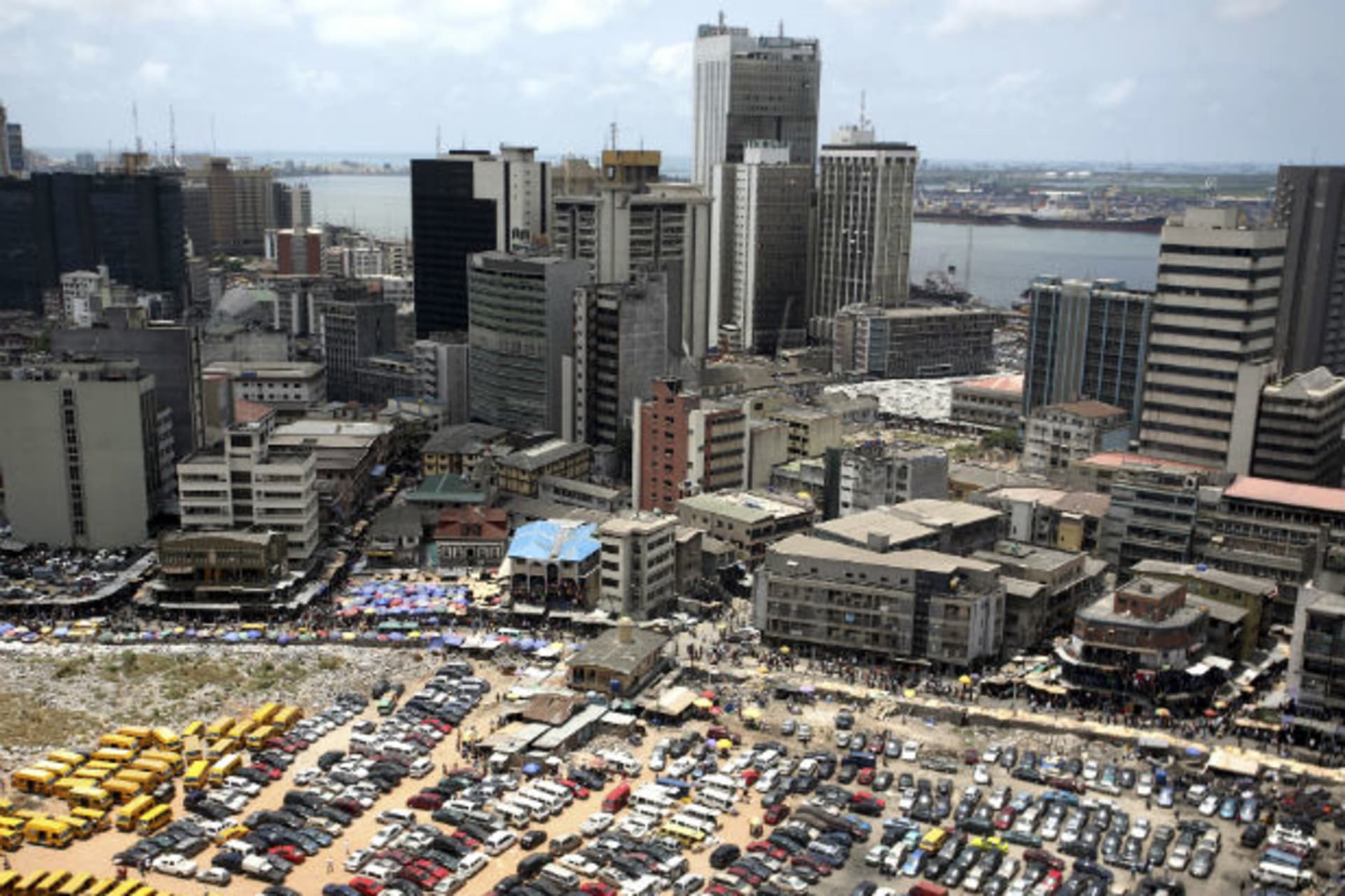 An aerial view shows the central business district in Nigeria's commercial capital of Lagos, April 7, 2009.