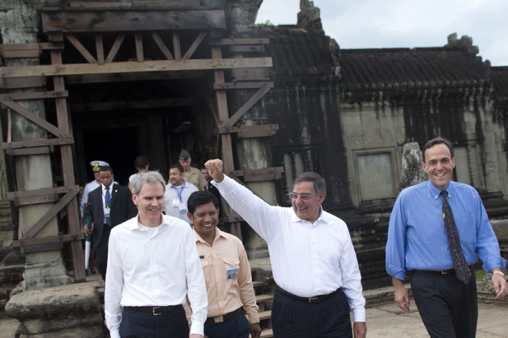 <p>Secretary of Defense Leon Panetta walks alongside U.S. Ambassador to Cambodia William Todd and U.S. Ambassador to ASEAN David Carden as he tours Angkor Wat in Siem Reap, Cambodia November 16, 2012.</p>
