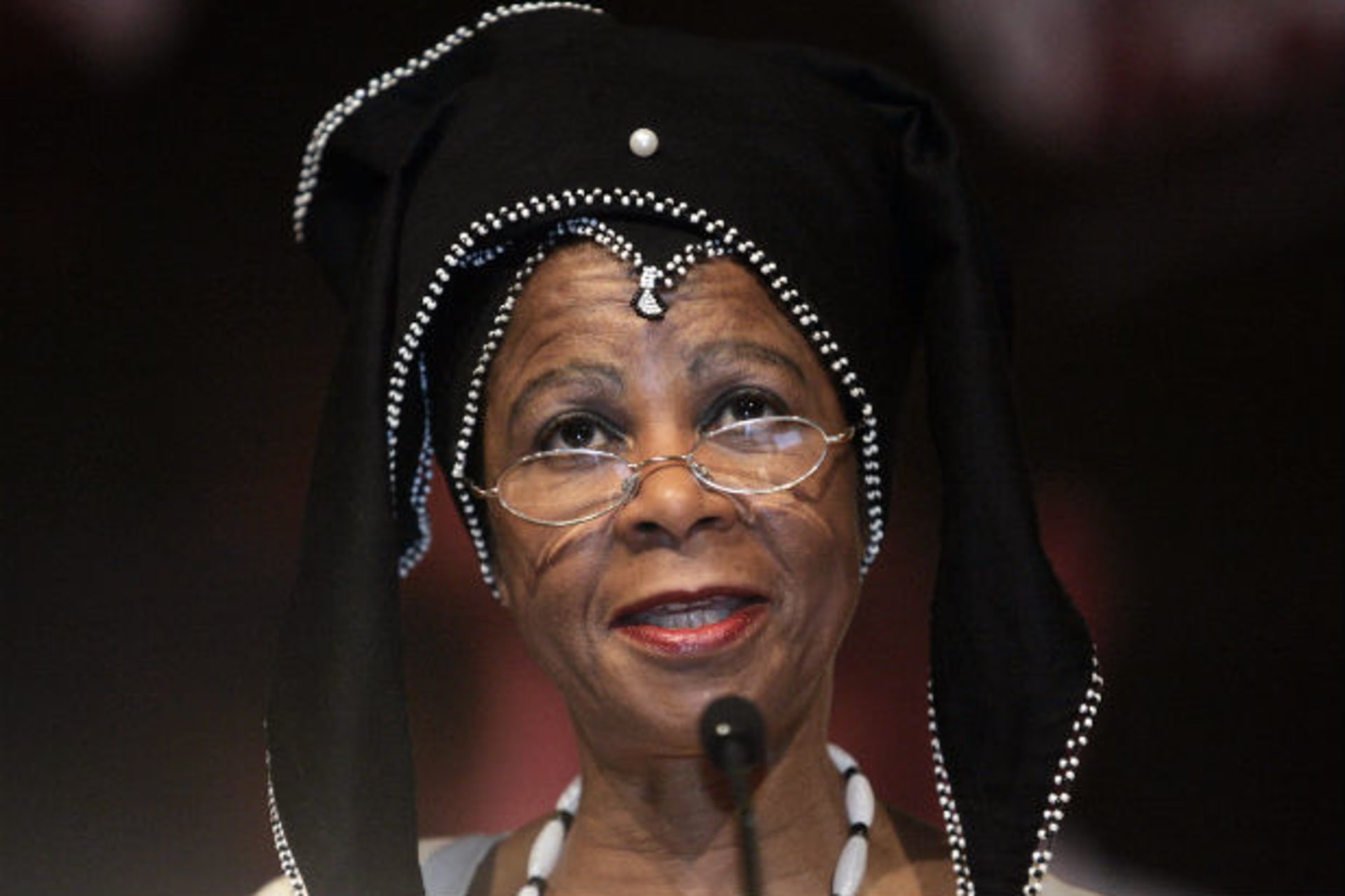 Africa - Ramphele with hat, of sorts