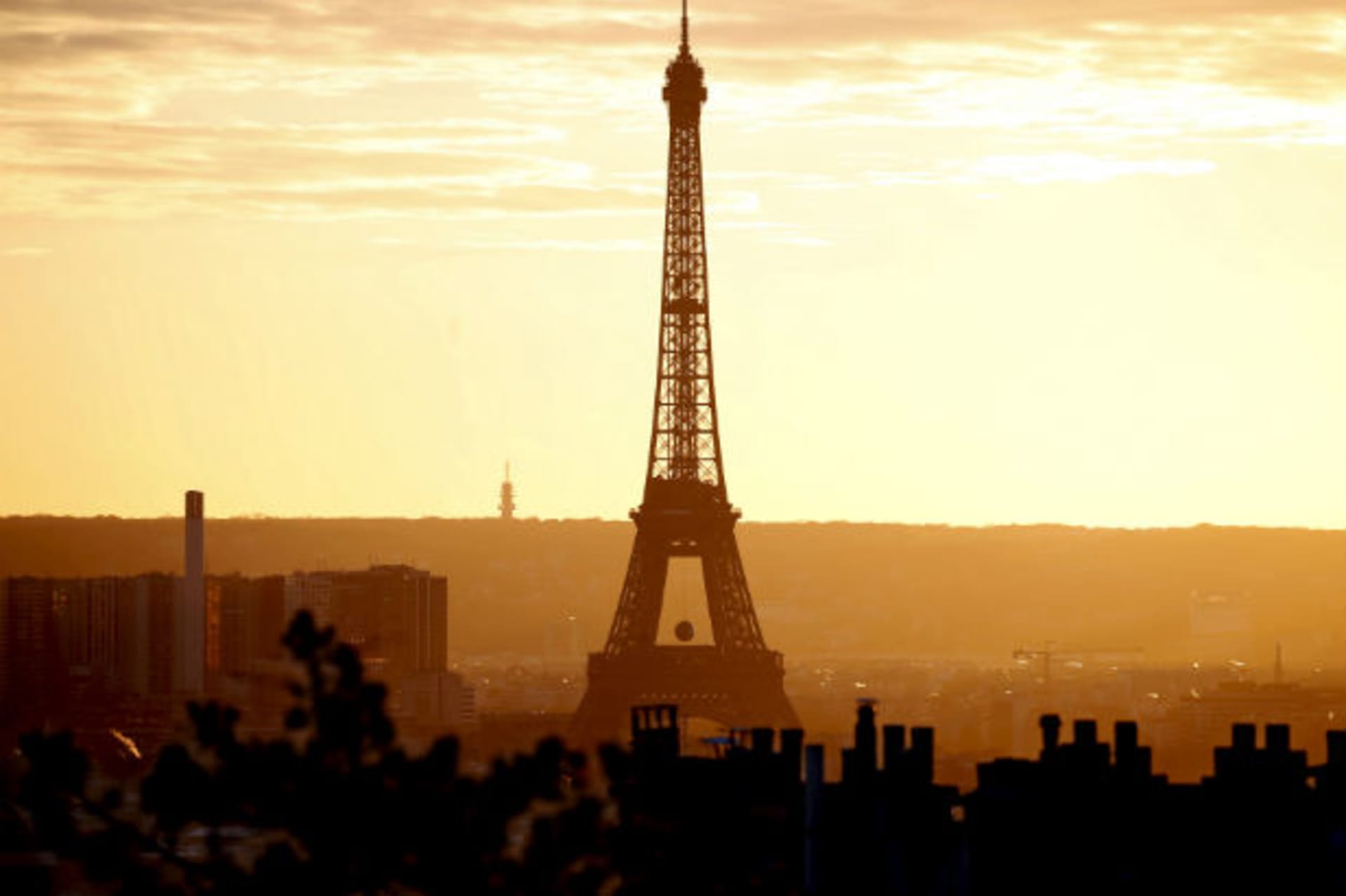 <p>The Eiffel Tower is seen at sunset in Paris, France, on November 22, 2015.</p>

