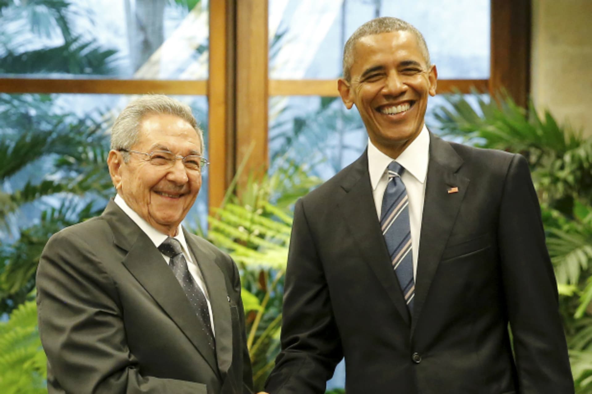 Obama and Castro March 2016