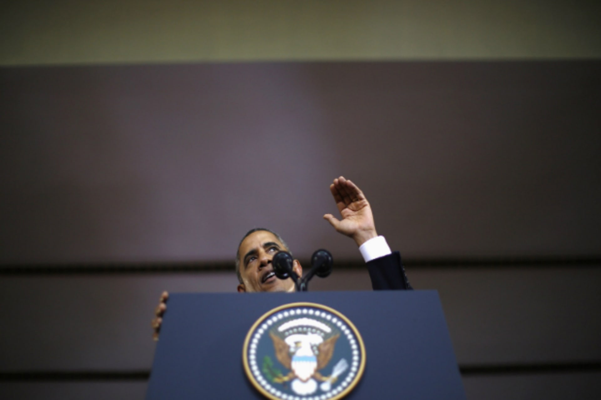 U.S. president Barack Obama delivers remarks at the University of Yangon November 19, 2012.