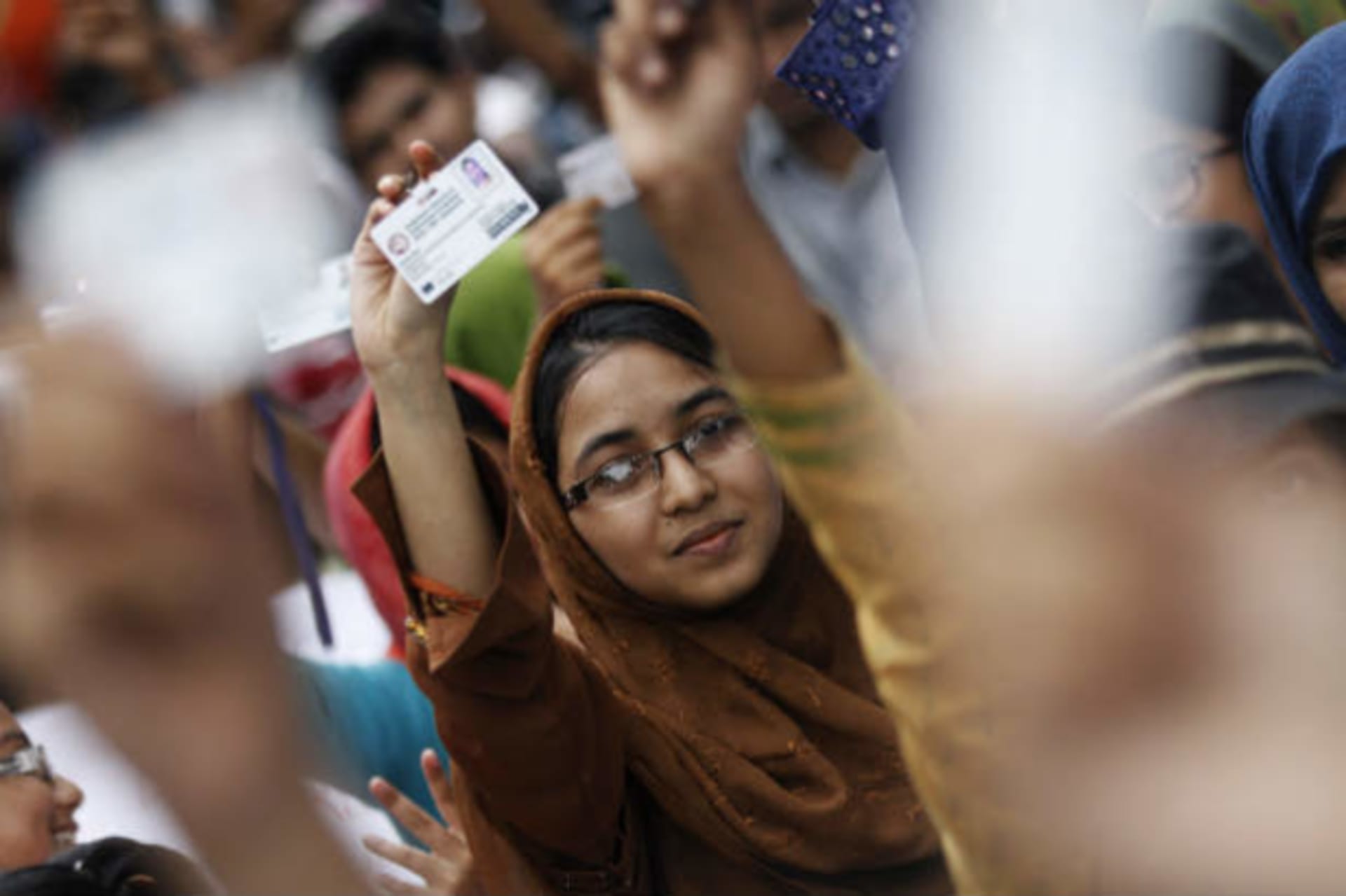 <p>Women Bangladesh ID law</p>
